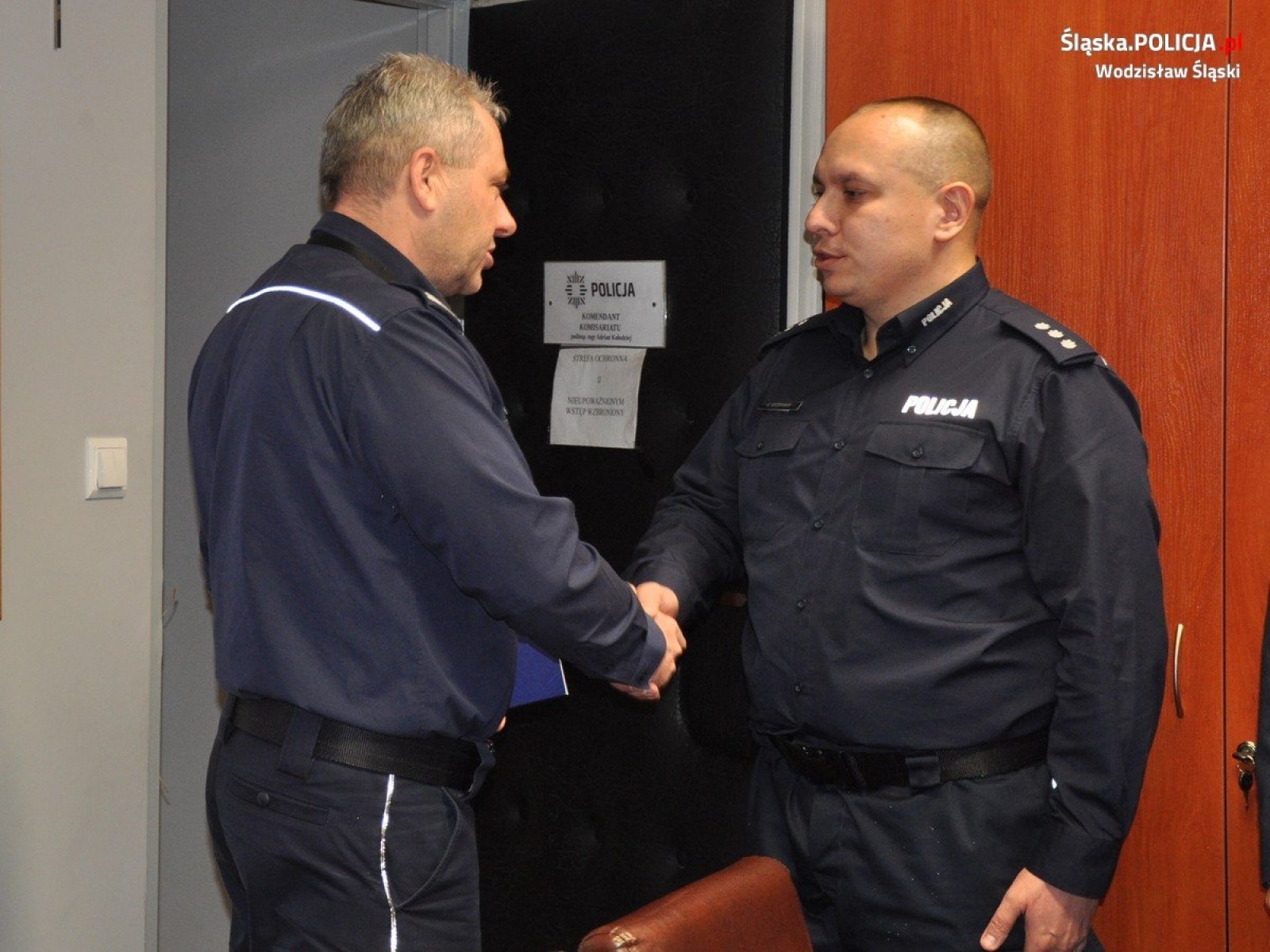 Zdjęcie w galerii na portalu naszwodzislaw.com: Komisarz Krzysztof Szczeponek nowym szefem rydułtowskich policjantów wiadomości z regionu