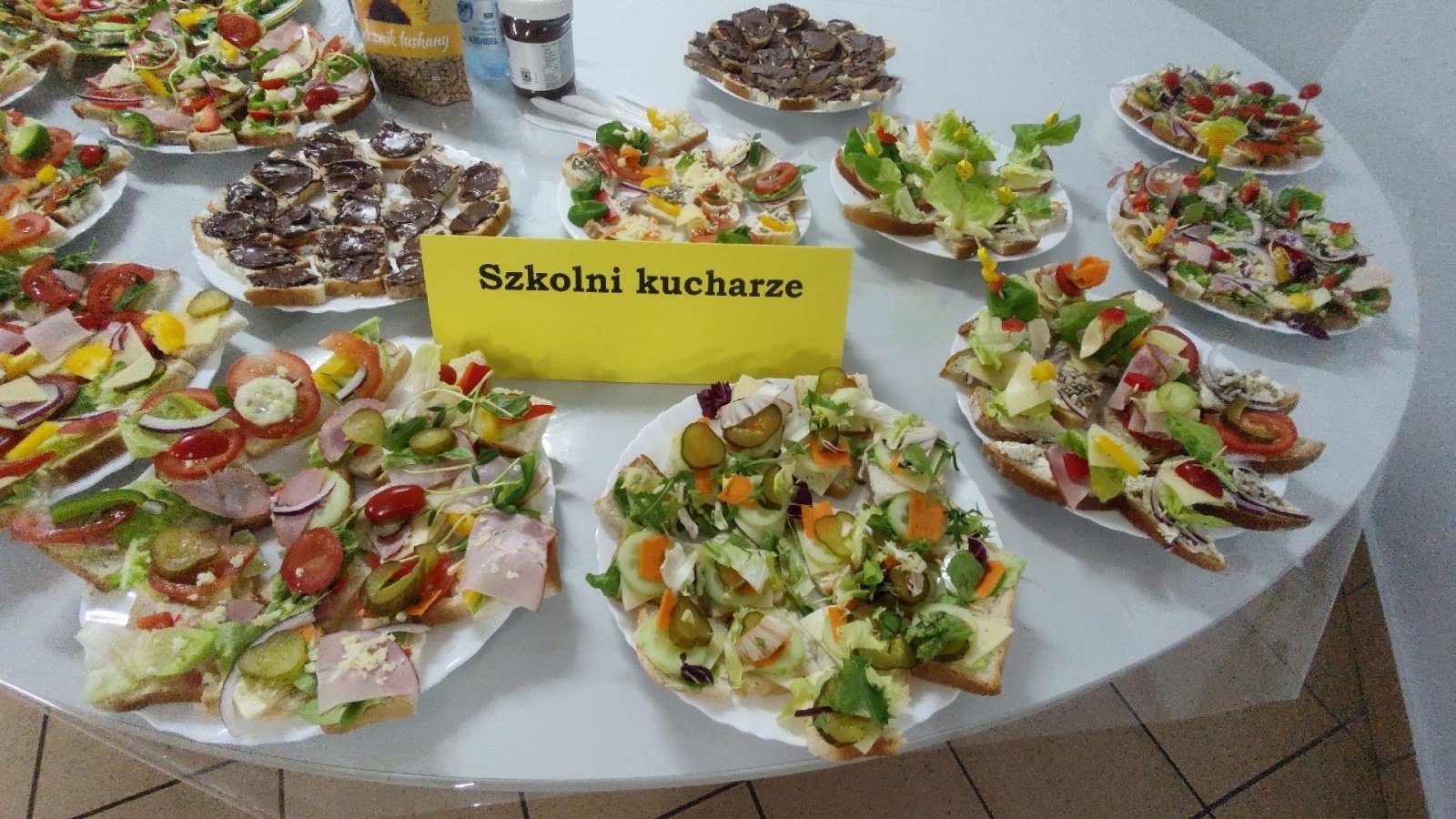 Zdjęcie w galerii na portalu naszwodzislaw.com: Kulinarne zmagania z Remigiuszem Rączką w ZPSWR wiadomości z regionu