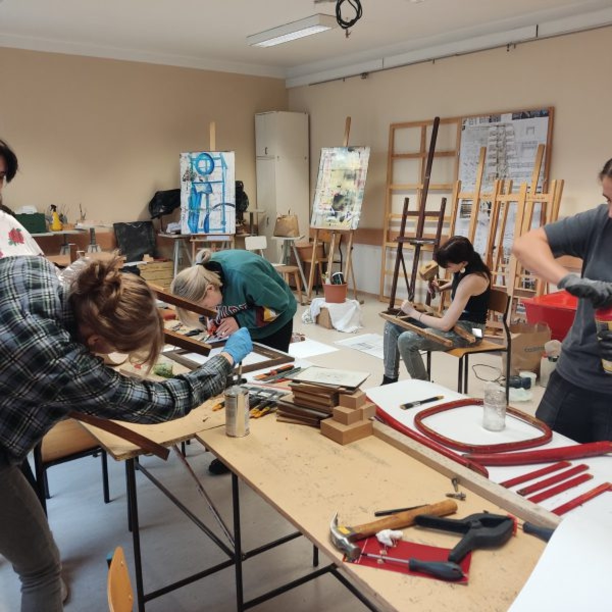 Zdjęcie w galerii na portalu naszwodzislaw.com: Warsztaty z meblarstwa w Instytucie Architektury ANS wiadomości z regionu