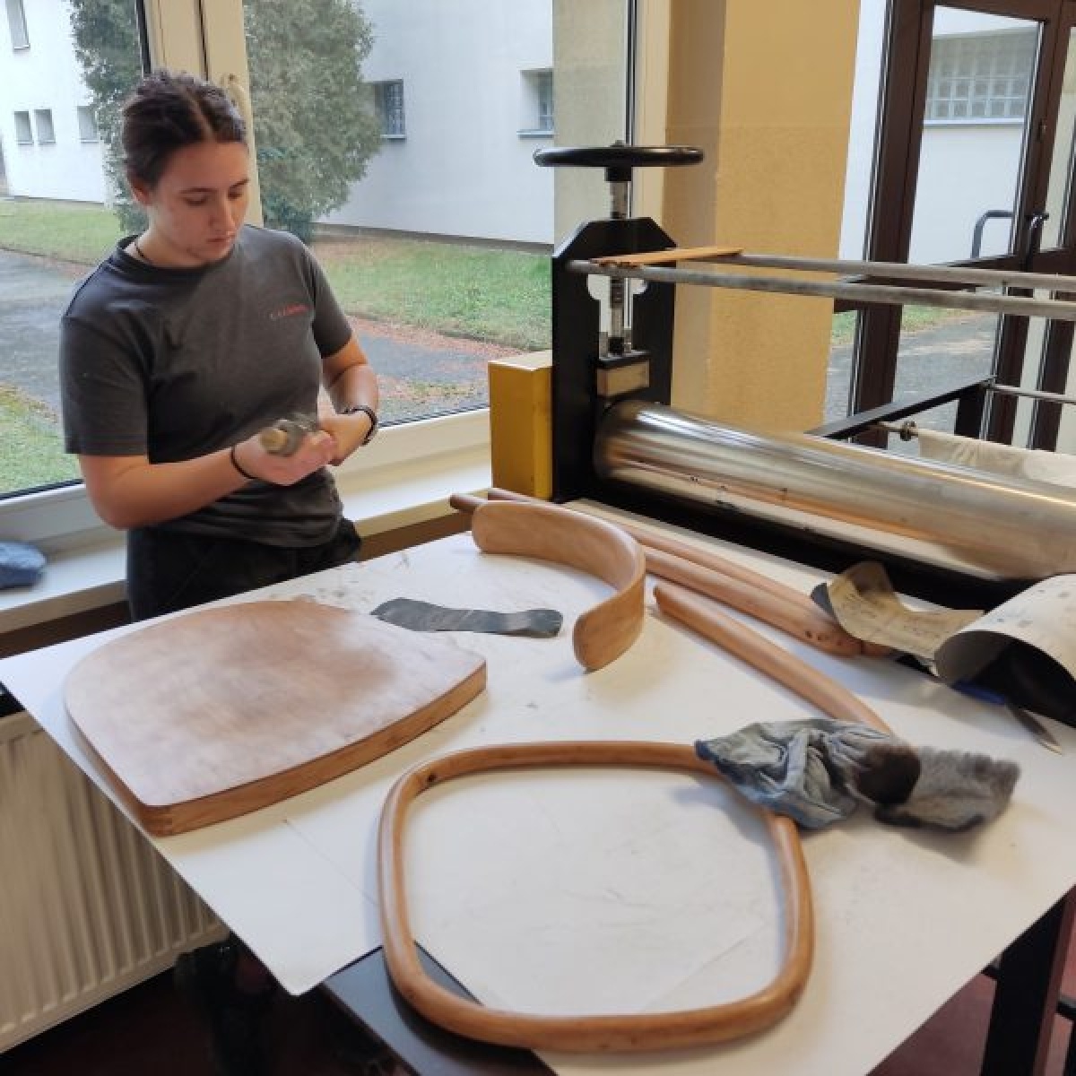 Zdjęcie w galerii na portalu naszwodzislaw.com: Warsztaty z meblarstwa w Instytucie Architektury ANS wiadomości z regionu