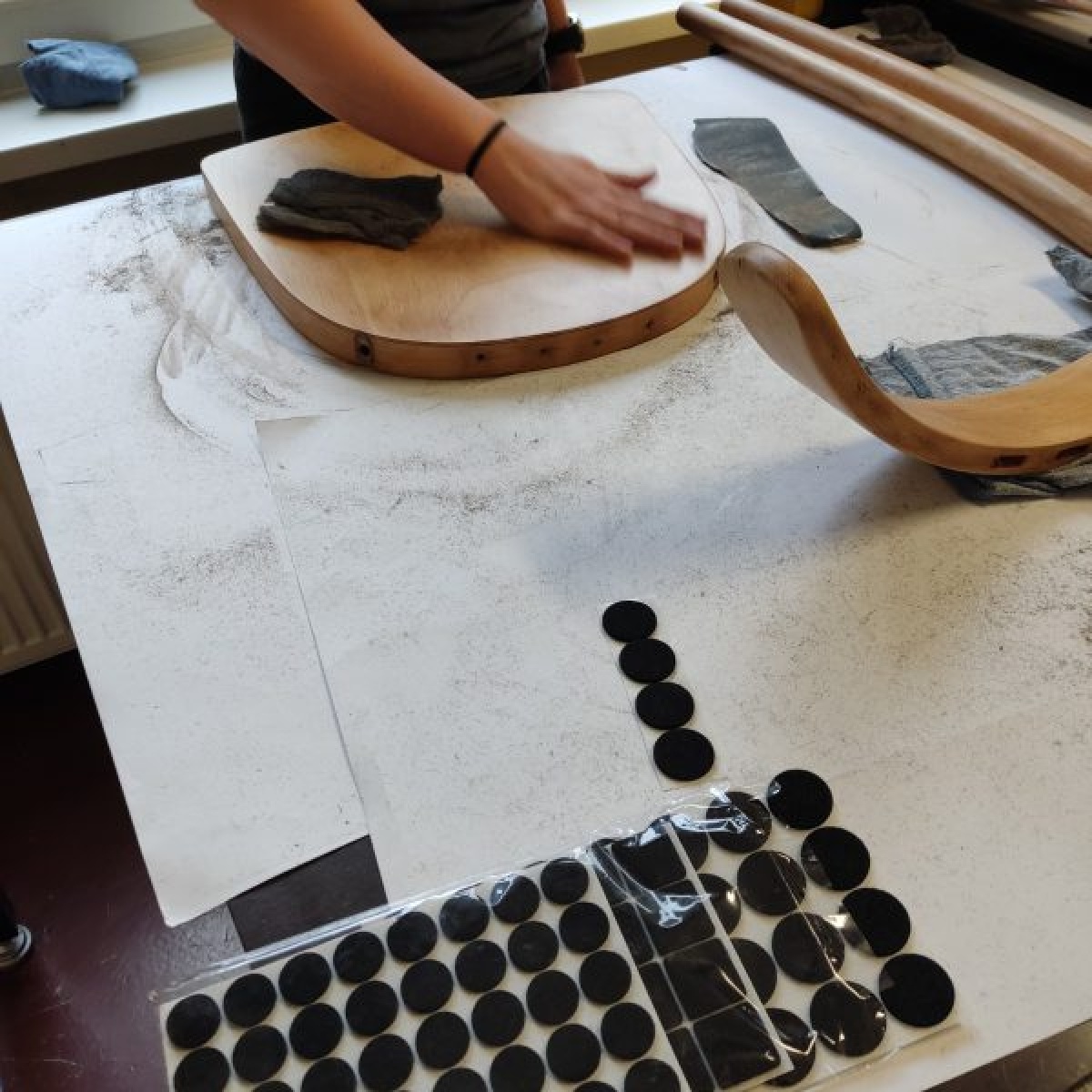 Zdjęcie w galerii na portalu naszwodzislaw.com: Warsztaty z meblarstwa w Instytucie Architektury ANS wiadomości z regionu