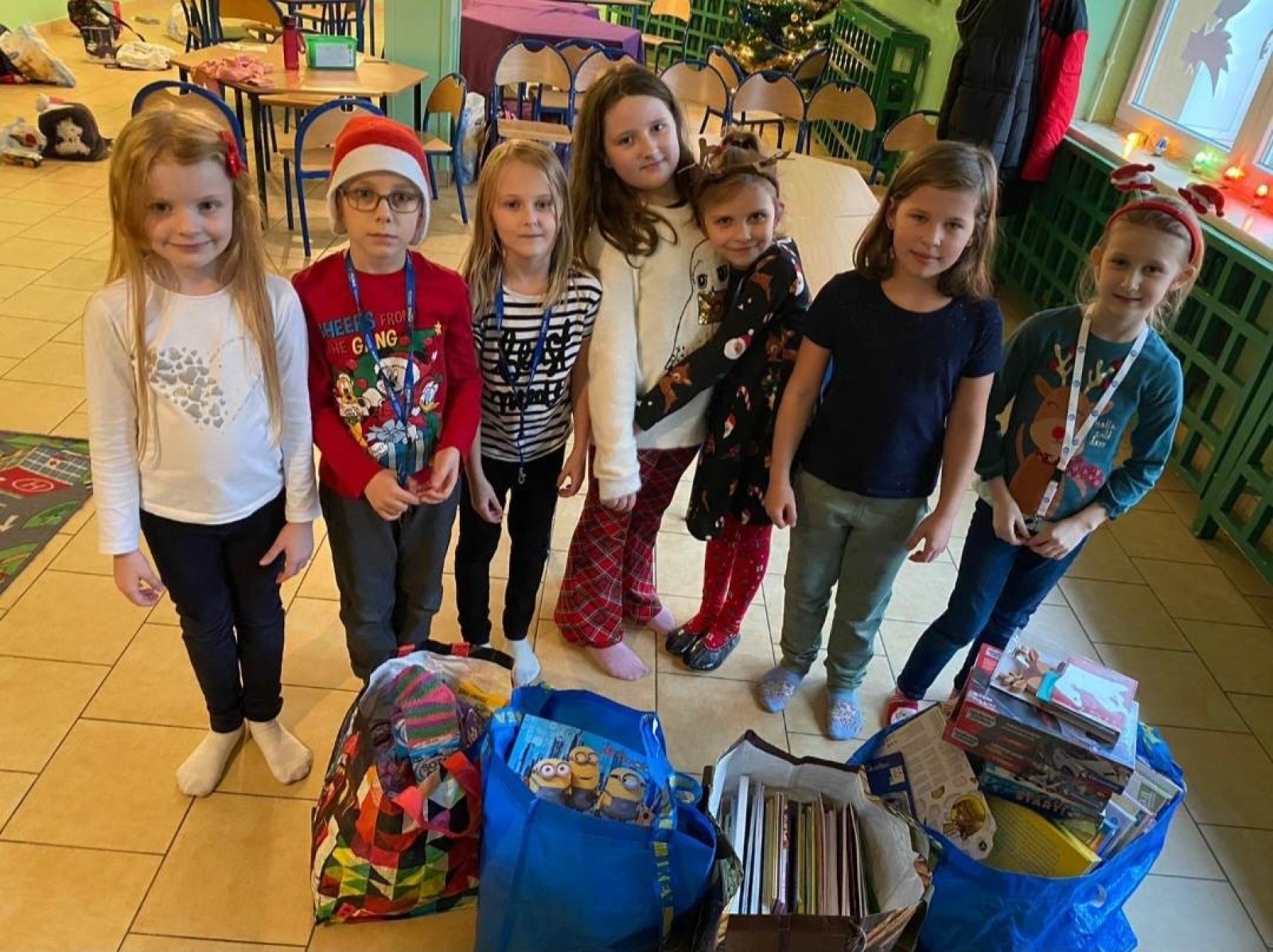 Zdjęcie w galerii na portalu naszwodzislaw.com: SP28 dla dzieci z chorobą nowotworową wiadomości z regionu