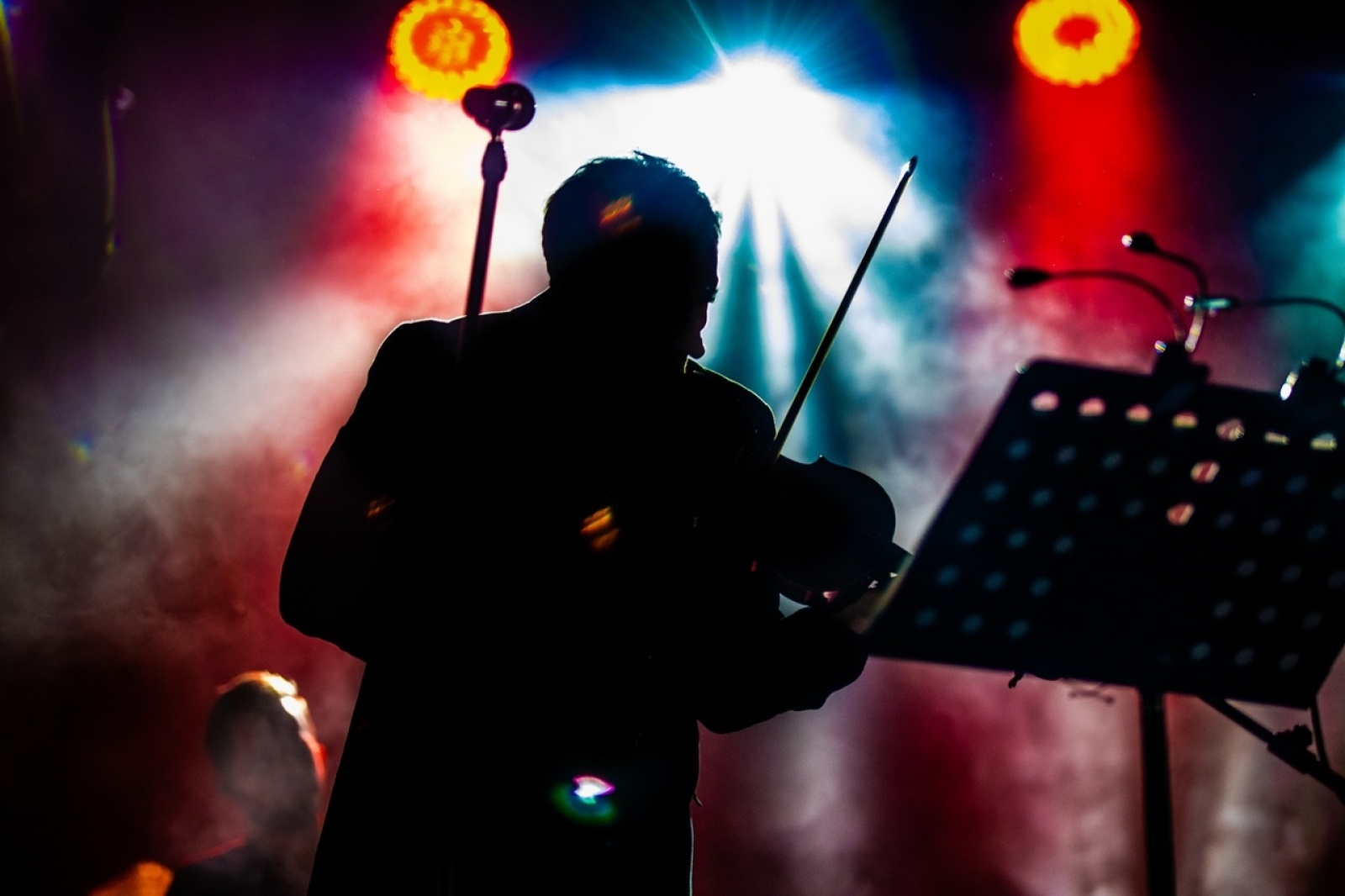 Zdjęcie w galerii na portalu naszwodzislaw.com: Świetna muzyka i góralska atmosfera. Zakopower kolędowo w WCK wiadomości z regionu