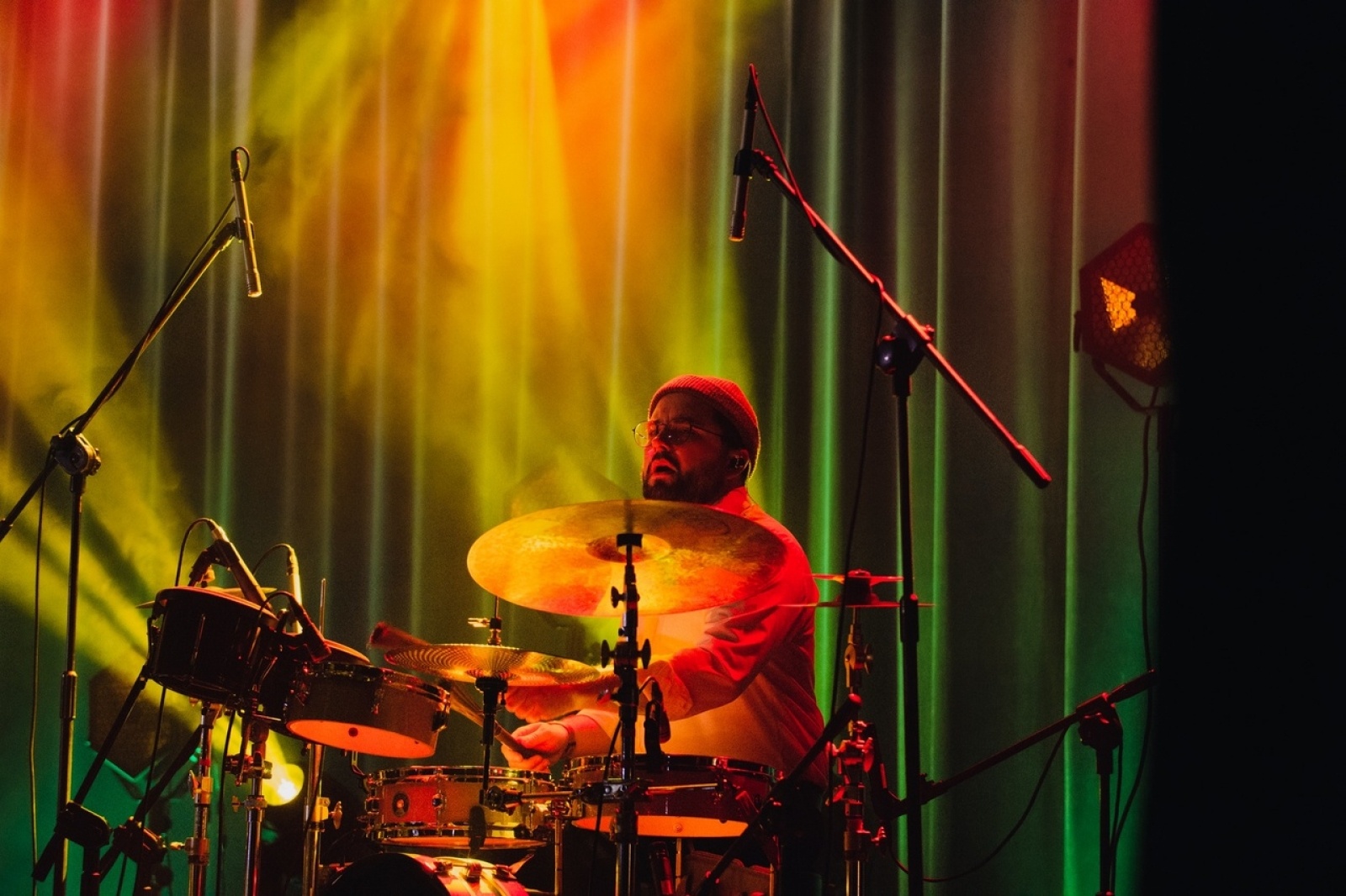 Zdjęcie w galerii na portalu naszwodzislaw.com: Świetna muzyka i góralska atmosfera. Zakopower kolędowo w WCK wiadomości z regionu