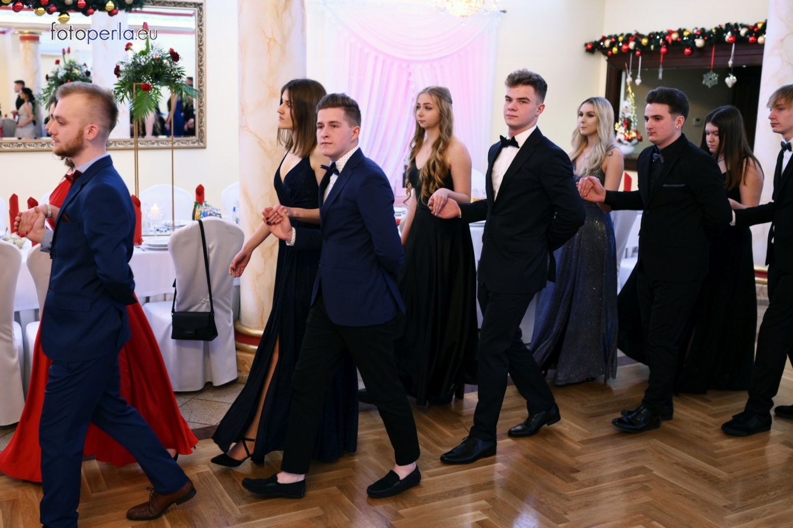 Zdjęcie w galerii na portalu naszwodzislaw.com: Szalona zabawa do samego rana - studniówka PCKZiU wiadomości z regionu