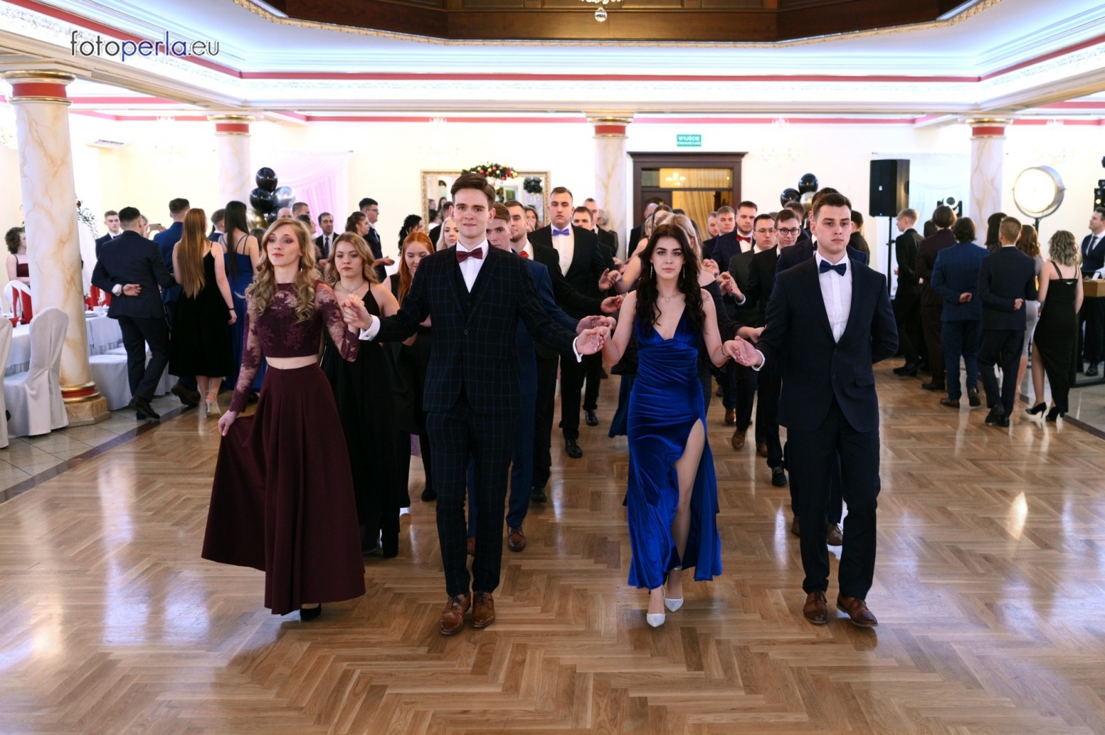 Zdjęcie w galerii na portalu naszwodzislaw.com: Szalona zabawa do samego rana - studniówka PCKZiU wiadomości z regionu