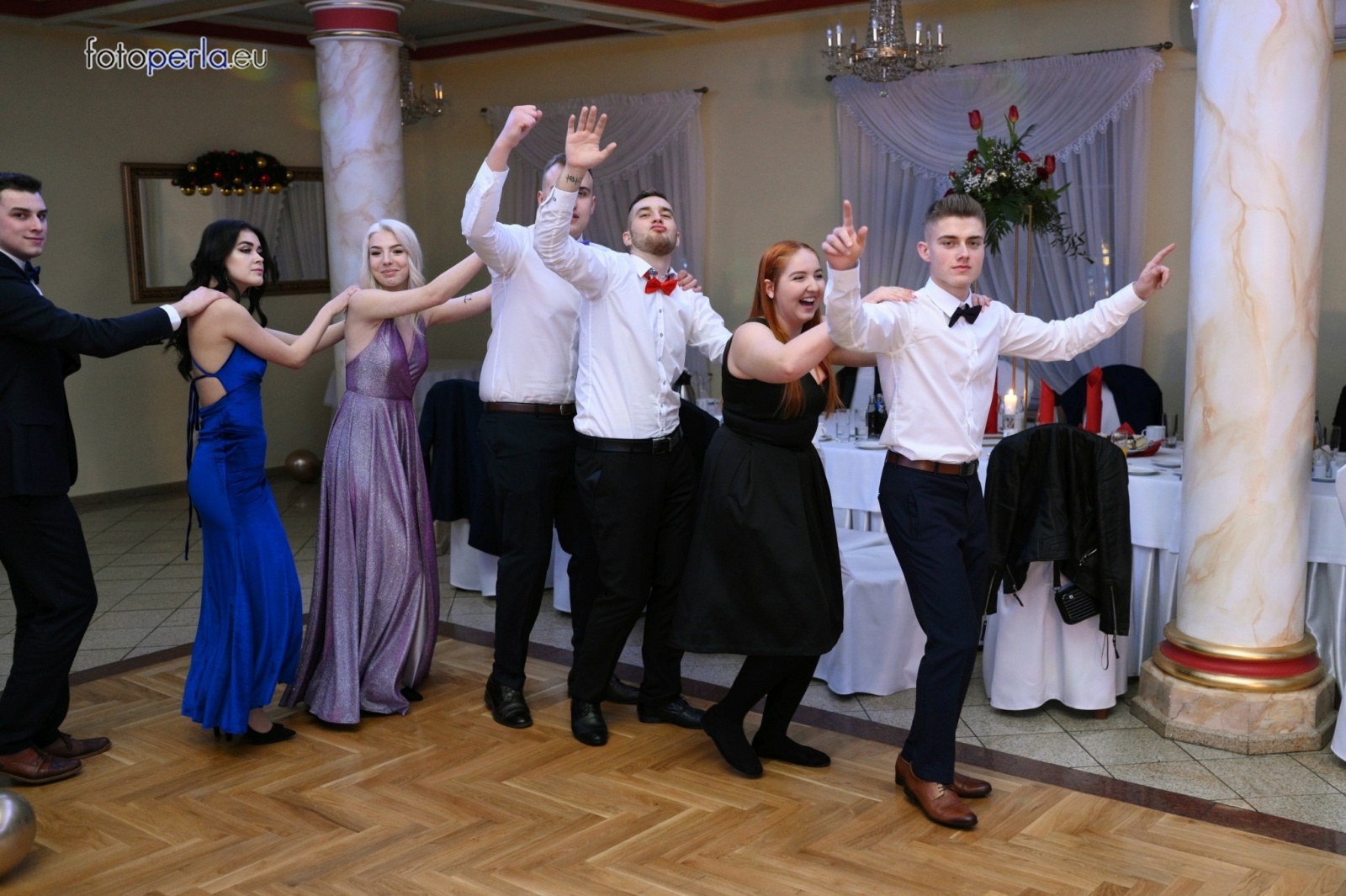 Zdjęcie w galerii na portalu naszwodzislaw.com: Szalona zabawa do samego rana - studniówka PCKZiU wiadomości z regionu