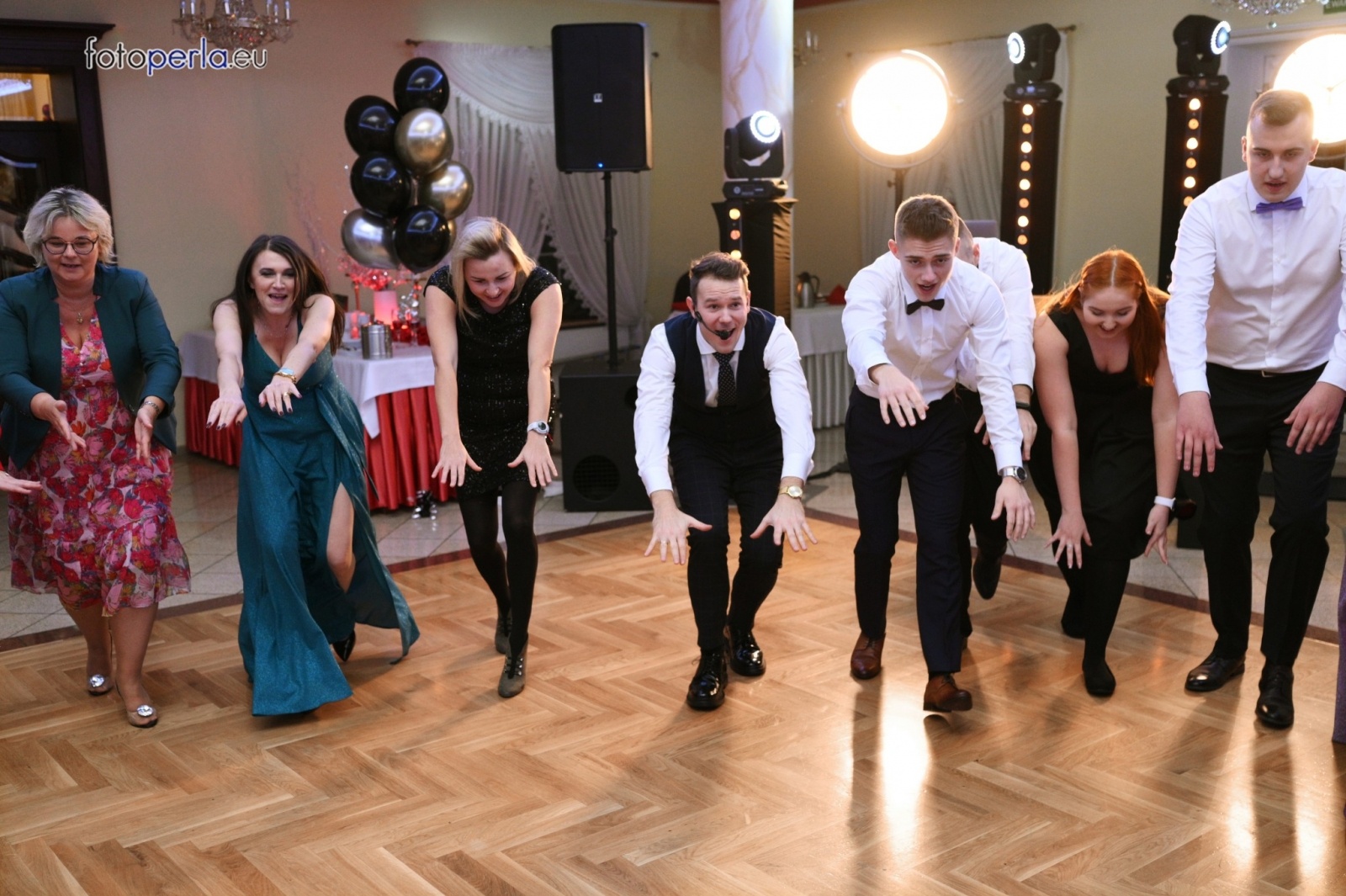 Zdjęcie w galerii na portalu naszwodzislaw.com: Szalona zabawa do samego rana - studniówka PCKZiU wiadomości z regionu