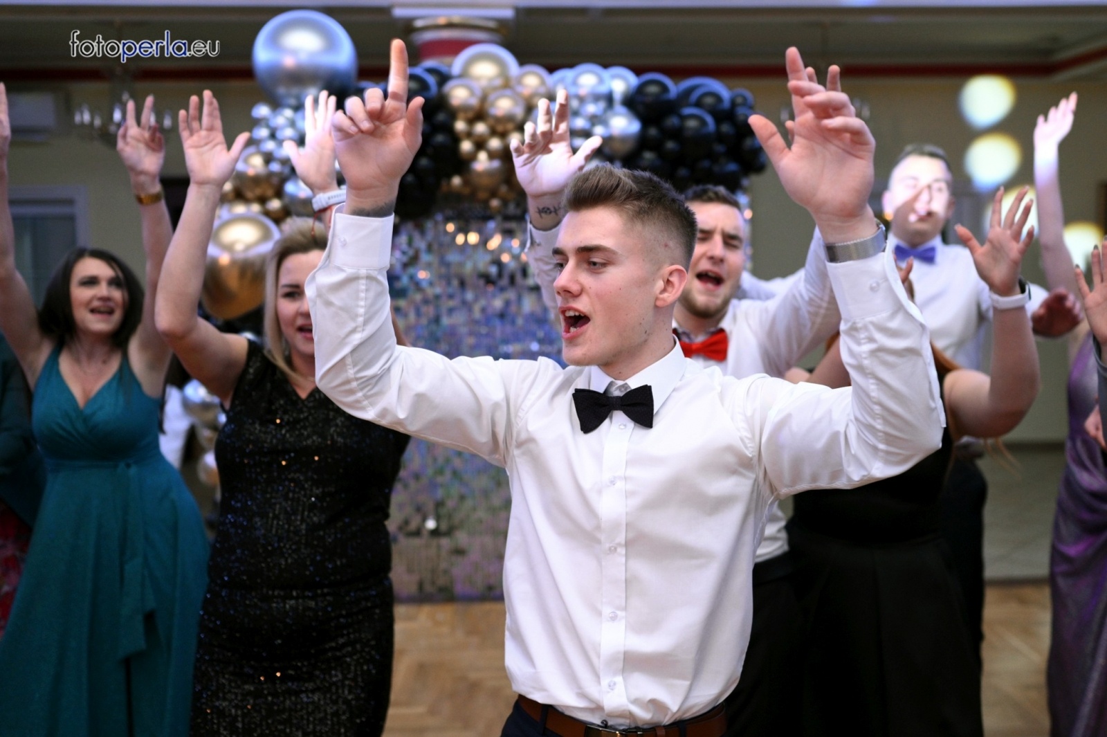 Zdjęcie w galerii na portalu naszwodzislaw.com: Szalona zabawa do samego rana - studniówka PCKZiU wiadomości z regionu