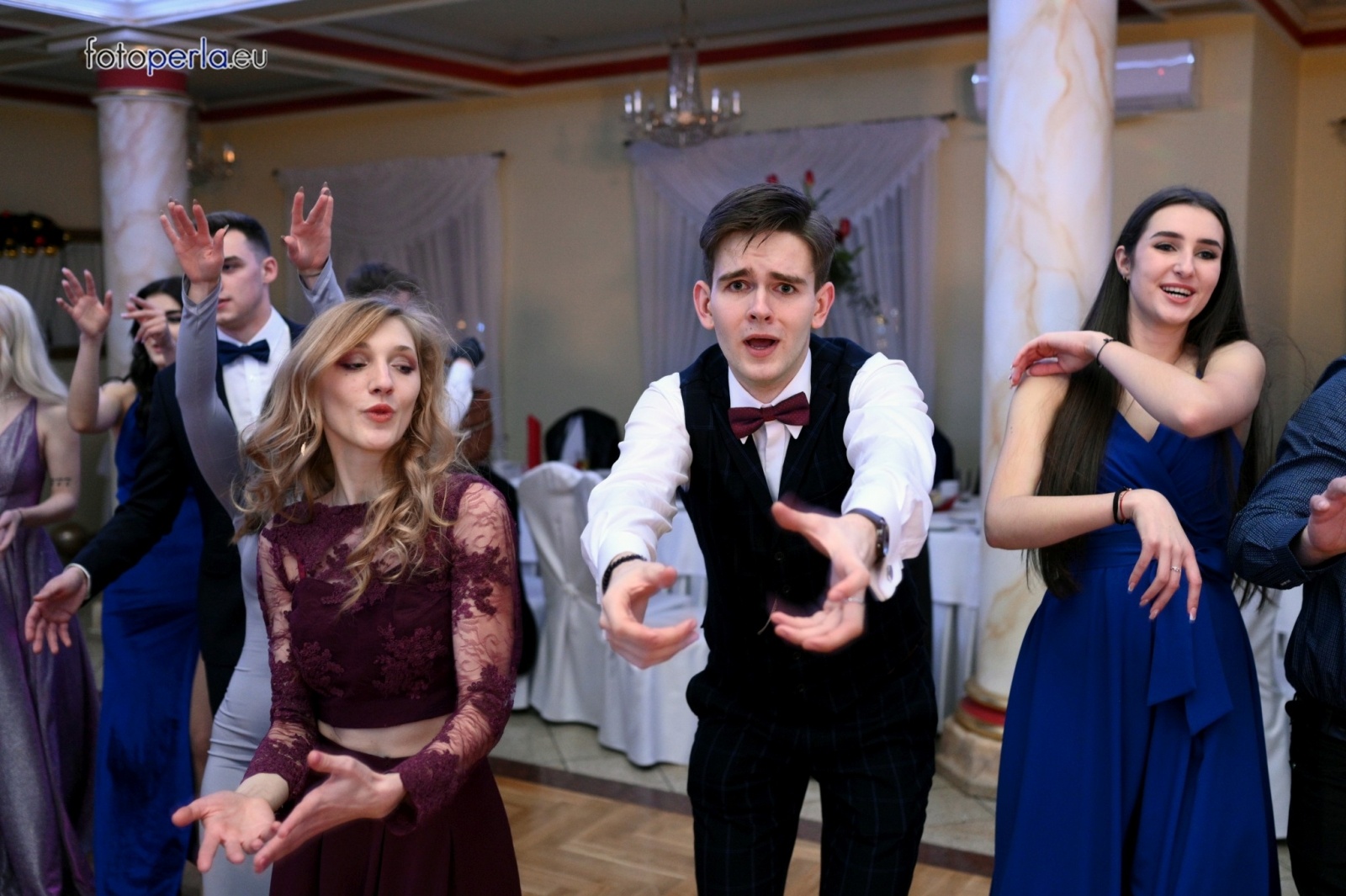 Zdjęcie w galerii na portalu naszwodzislaw.com: Szalona zabawa do samego rana - studniówka PCKZiU wiadomości z regionu