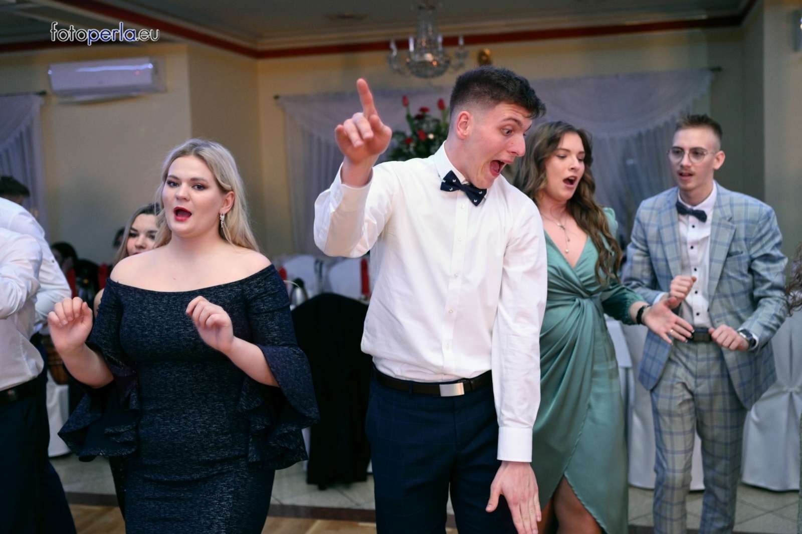 Zdjęcie w galerii na portalu naszwodzislaw.com: Szalona zabawa do samego rana - studniówka PCKZiU wiadomości z regionu