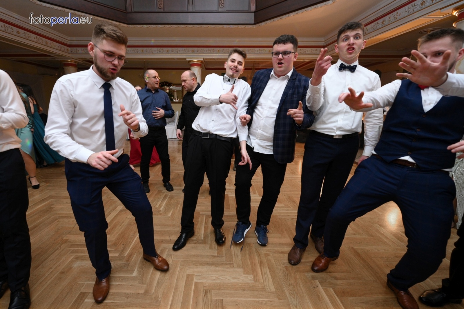 Zdjęcie w galerii na portalu naszwodzislaw.com: Szalona zabawa do samego rana - studniówka PCKZiU wiadomości z regionu