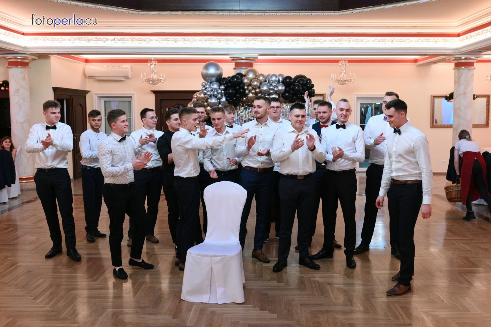 Zdjęcie w galerii na portalu naszwodzislaw.com: Szalona zabawa do samego rana - studniówka PCKZiU wiadomości z regionu