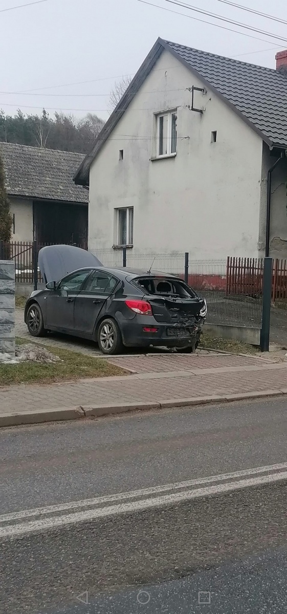 Zdjęcie w galerii na portalu naszwodzislaw.com: BMW wjechało w tył chevroleta w Godowie [FOTO] wiadomości z regionu