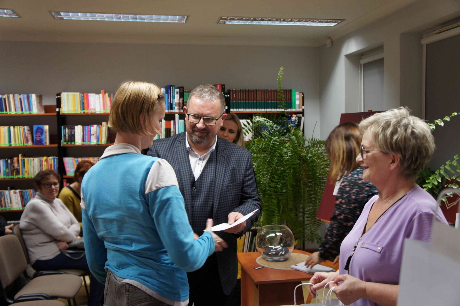 Zdjęcie w galerii na portalu naszwodzislaw.com: Godowska książnica zachęcała, by przeczytać 52 książki w roku. Rekordzistka przeczytała 260! wiadomości z regionu