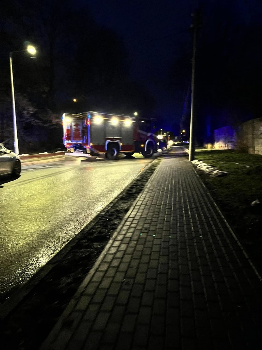 Zdjęcie w galerii na portalu naszwodzislaw.com: Mazda i kia zderzyły się na Traugutta w Rydułtowach [FOTO] wiadomości z regionu