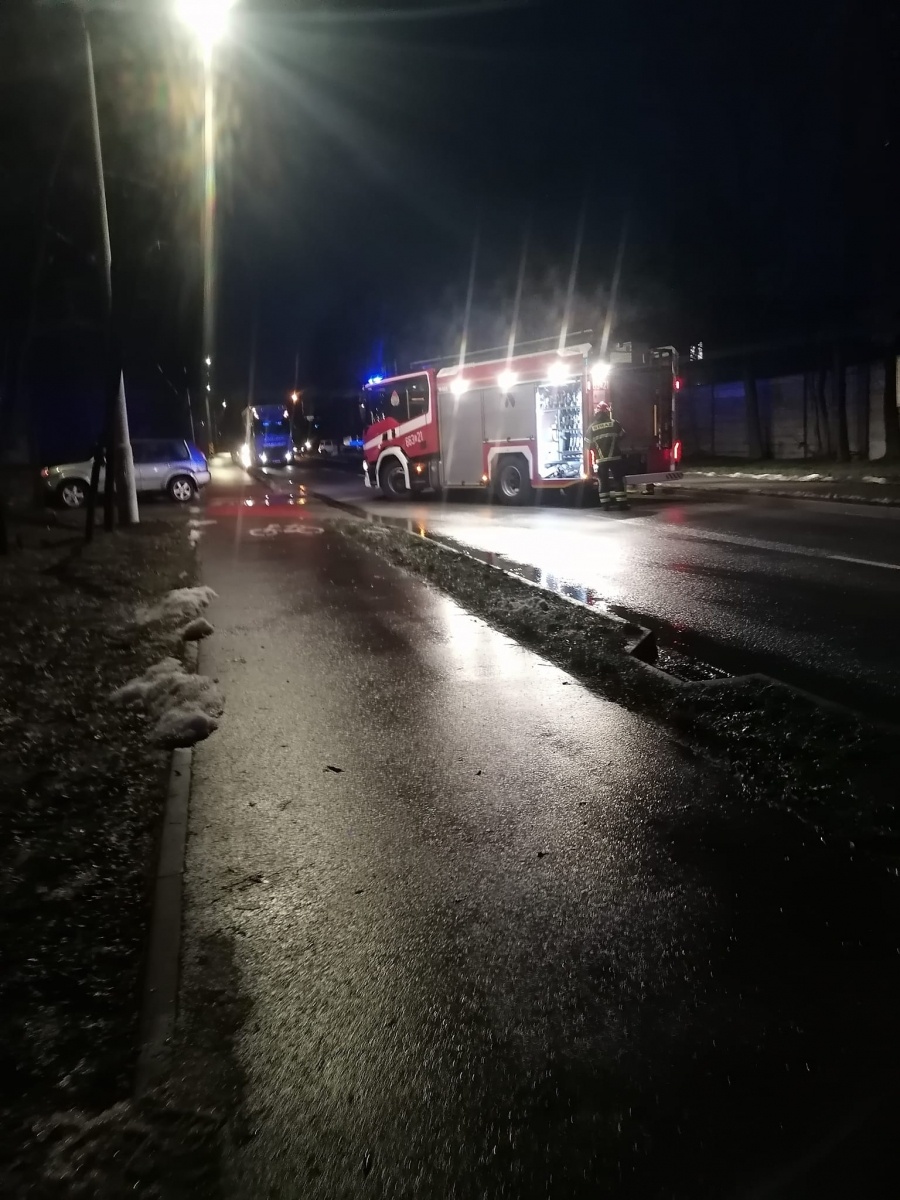 Zdjęcie w galerii na portalu naszwodzislaw.com: Mazda i kia zderzyły się na Traugutta w Rydułtowach [FOTO] wiadomości z regionu