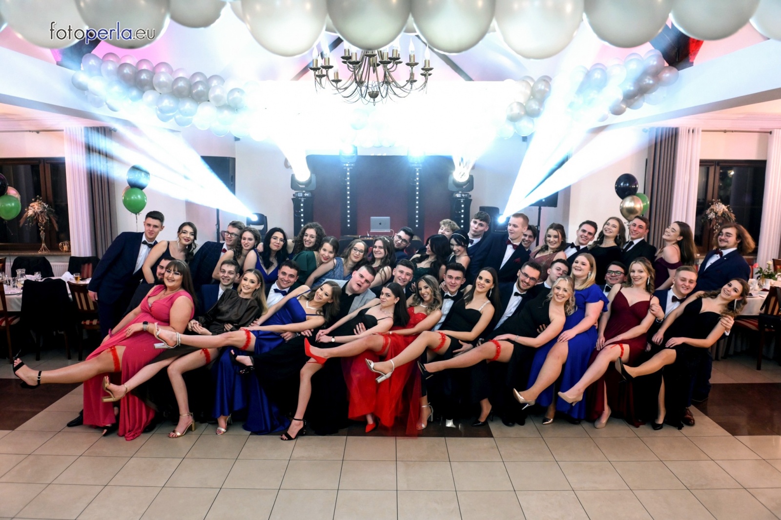 Zdjęcie w galerii na portalu naszwodzislaw.com: Studniówka maturzystów wodzisławskiego ZST wiadomości z regionu