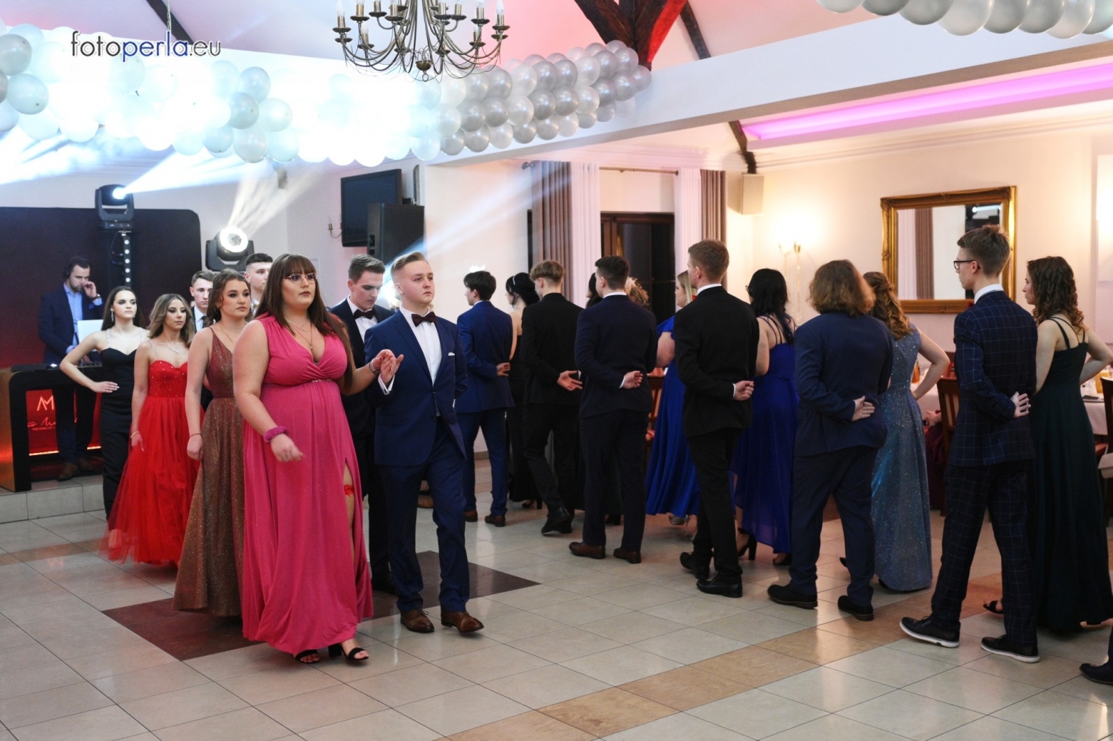 Zdjęcie w galerii na portalu naszwodzislaw.com: Studniówka maturzystów wodzisławskiego ZST wiadomości z regionu