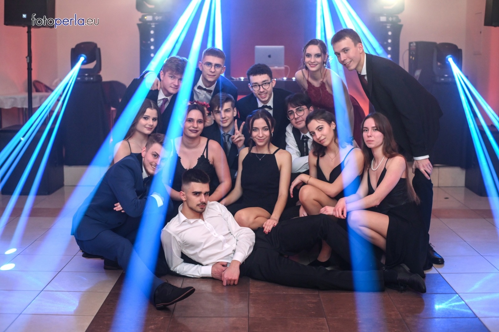 Zdjęcie w galerii na portalu naszwodzislaw.com: Studniówka maturzystów wodzisławskiego ZST wiadomości z regionu