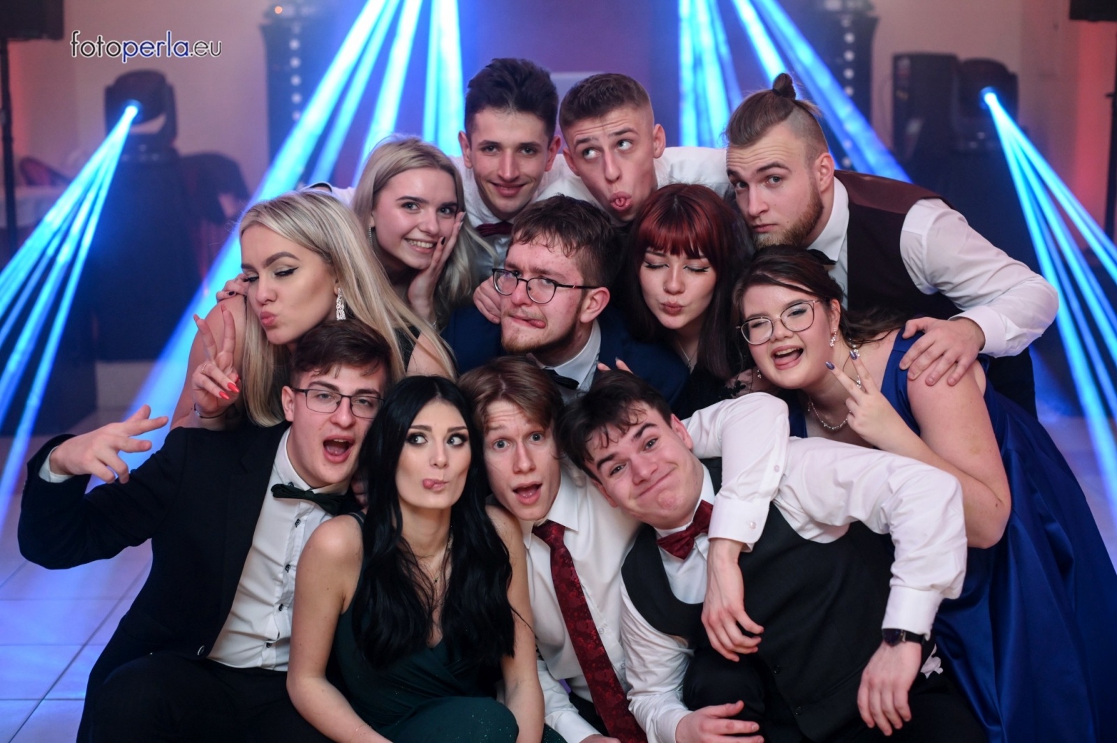 Zdjęcie w galerii na portalu naszwodzislaw.com: Studniówka maturzystów wodzisławskiego ZST wiadomości z regionu