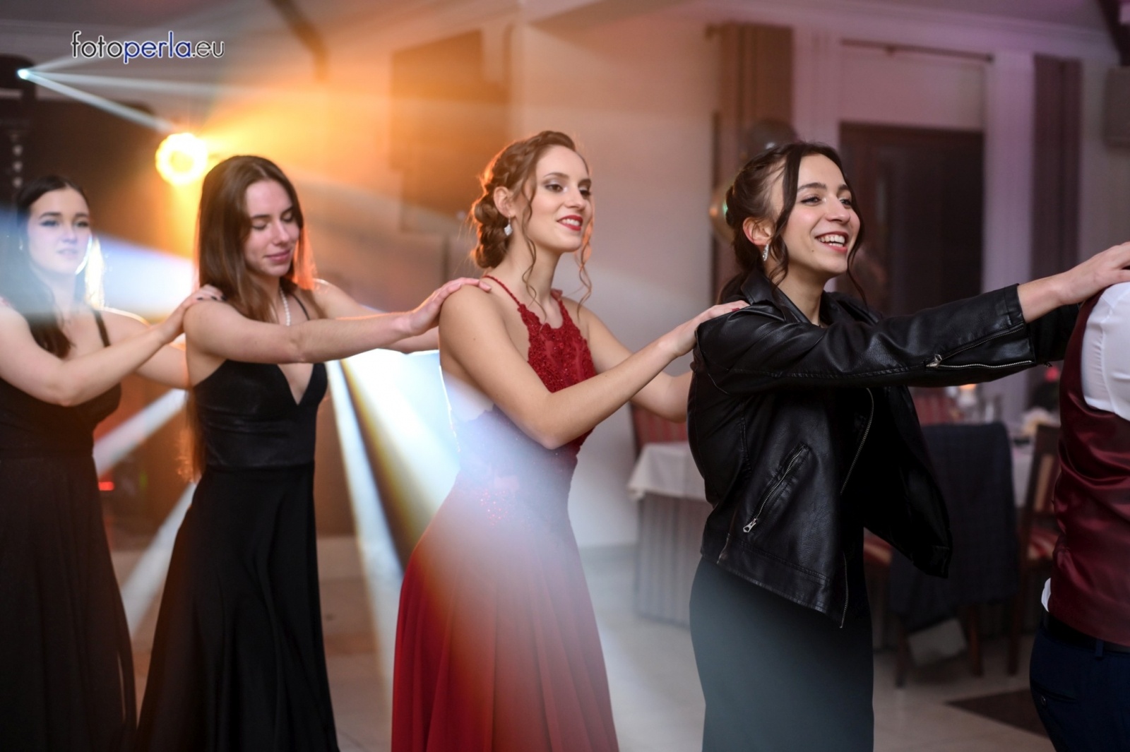 Zdjęcie w galerii na portalu naszwodzislaw.com: Studniówka maturzystów wodzisławskiego ZST wiadomości z regionu