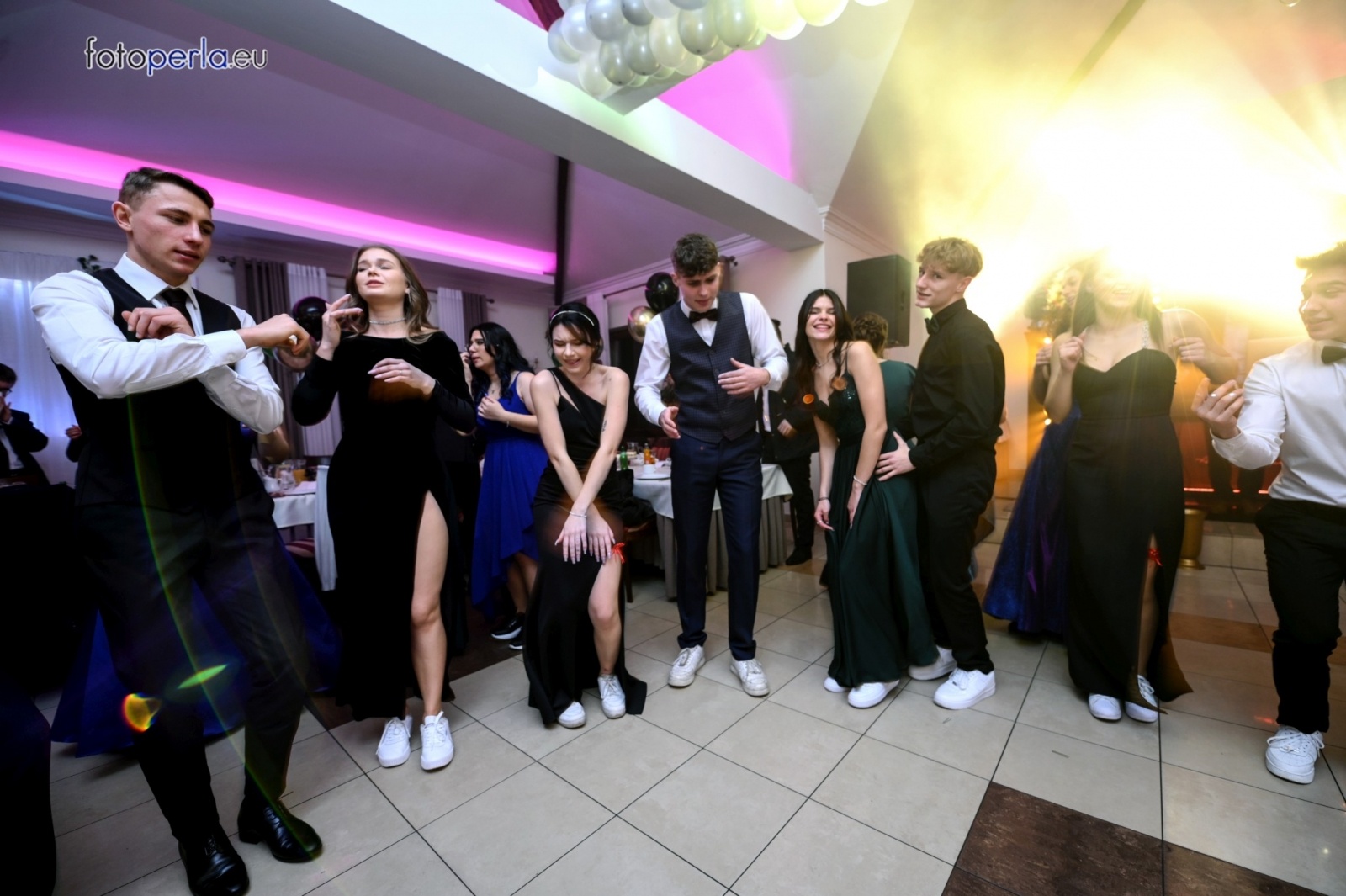 Zdjęcie w galerii na portalu naszwodzislaw.com: Studniówka maturzystów wodzisławskiego ZST wiadomości z regionu