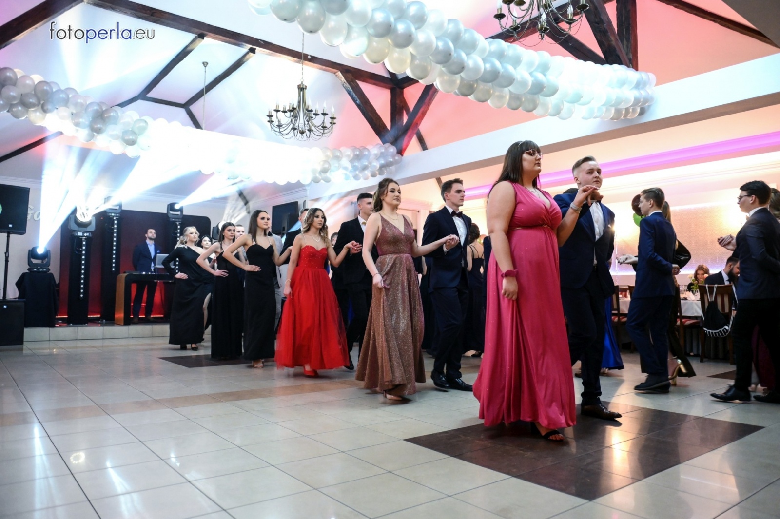 Zdjęcie w galerii na portalu naszwodzislaw.com: Studniówka maturzystów wodzisławskiego ZST wiadomości z regionu