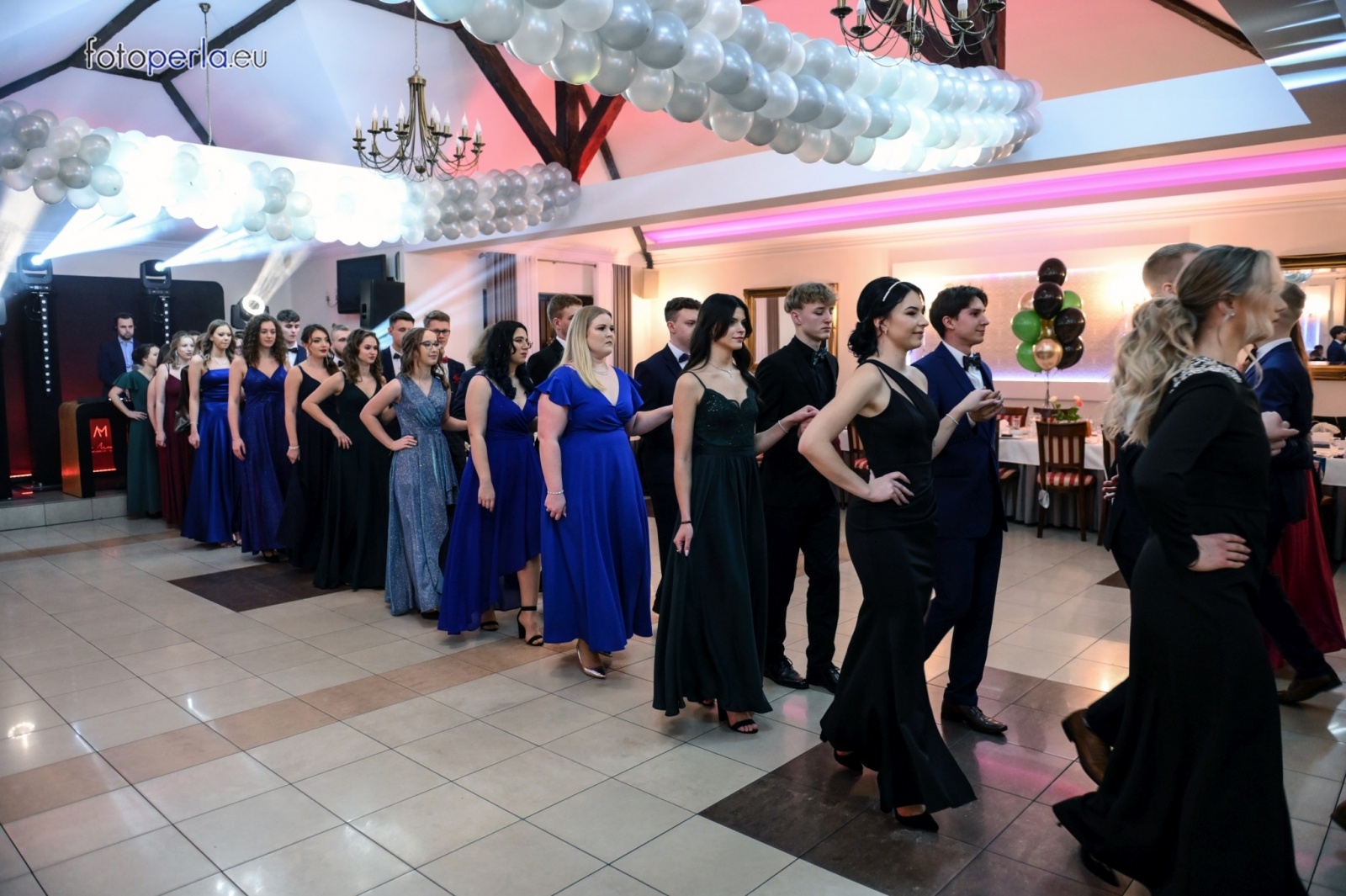 Zdjęcie w galerii na portalu naszwodzislaw.com: Studniówka maturzystów wodzisławskiego ZST wiadomości z regionu