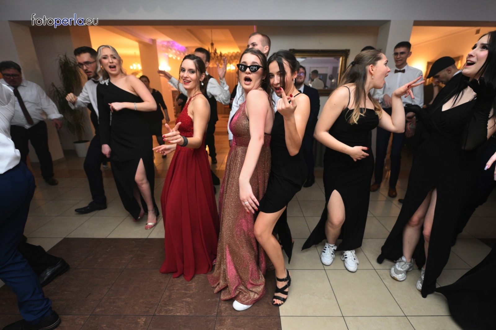 Zdjęcie w galerii na portalu naszwodzislaw.com: Studniówka maturzystów wodzisławskiego ZST wiadomości z regionu