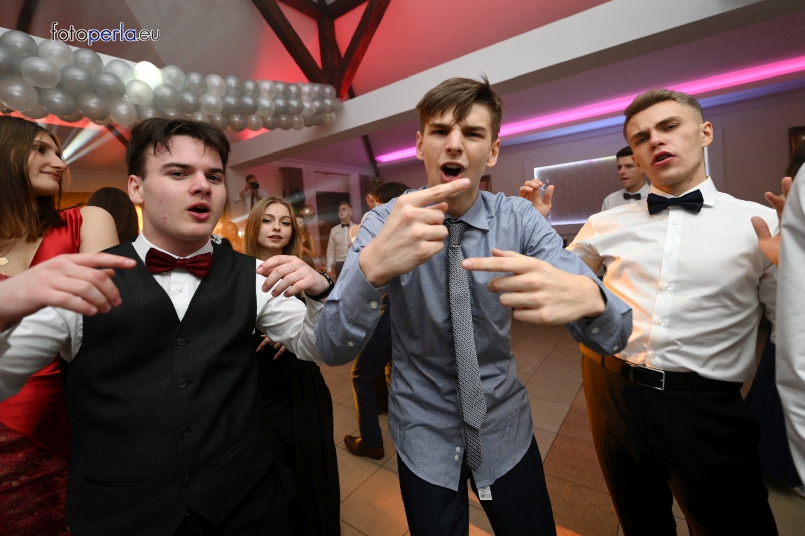 Zdjęcie w galerii na portalu naszwodzislaw.com: Studniówka maturzystów wodzisławskiego ZST wiadomości z regionu