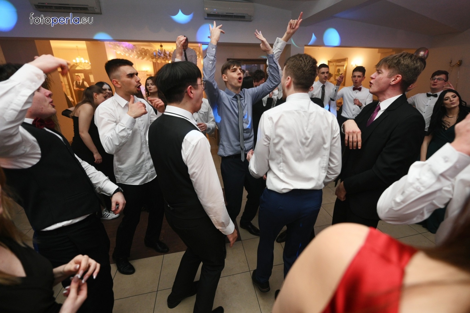 Zdjęcie w galerii na portalu naszwodzislaw.com: Studniówka maturzystów wodzisławskiego ZST wiadomości z regionu