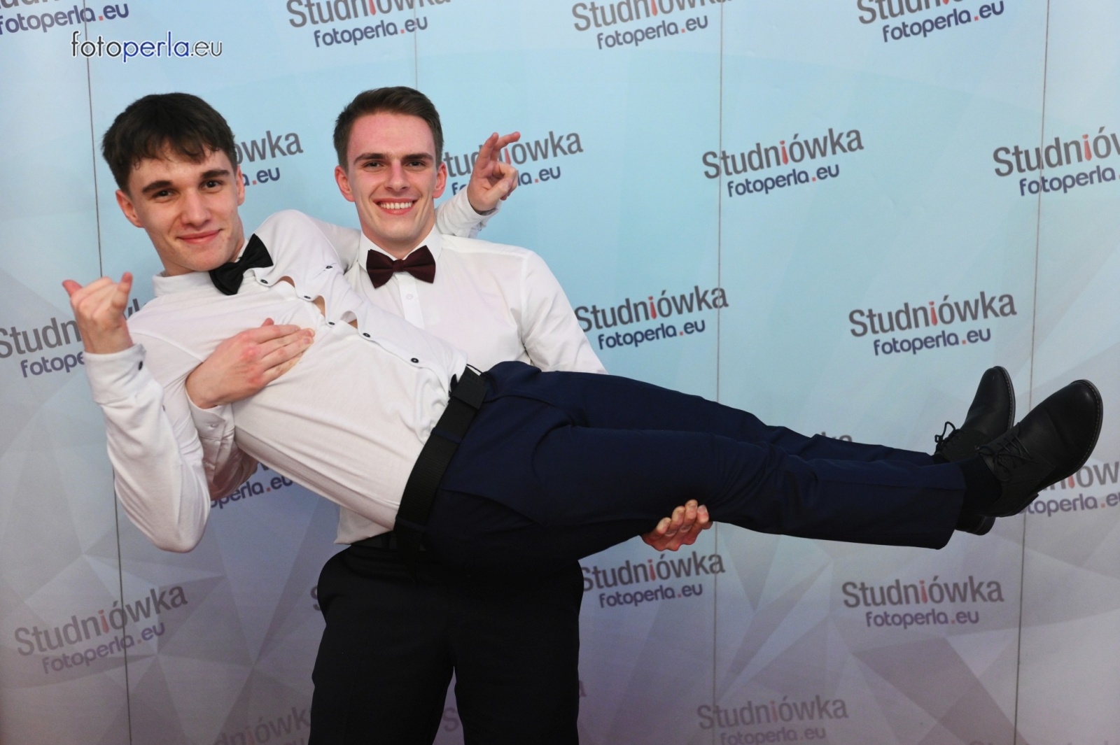 Zdjęcie w galerii na portalu naszwodzislaw.com: Studniówka maturzystów wodzisławskiego ZST wiadomości z regionu