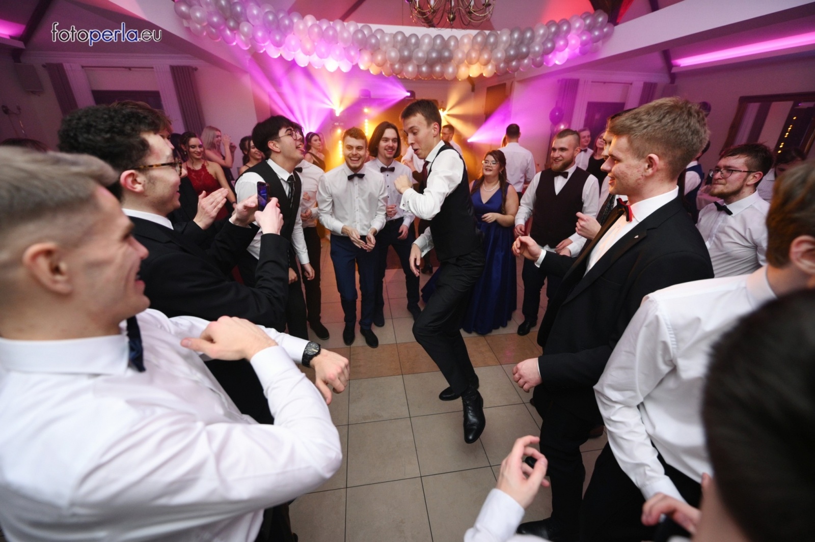 Zdjęcie w galerii na portalu naszwodzislaw.com: Studniówka maturzystów wodzisławskiego ZST wiadomości z regionu