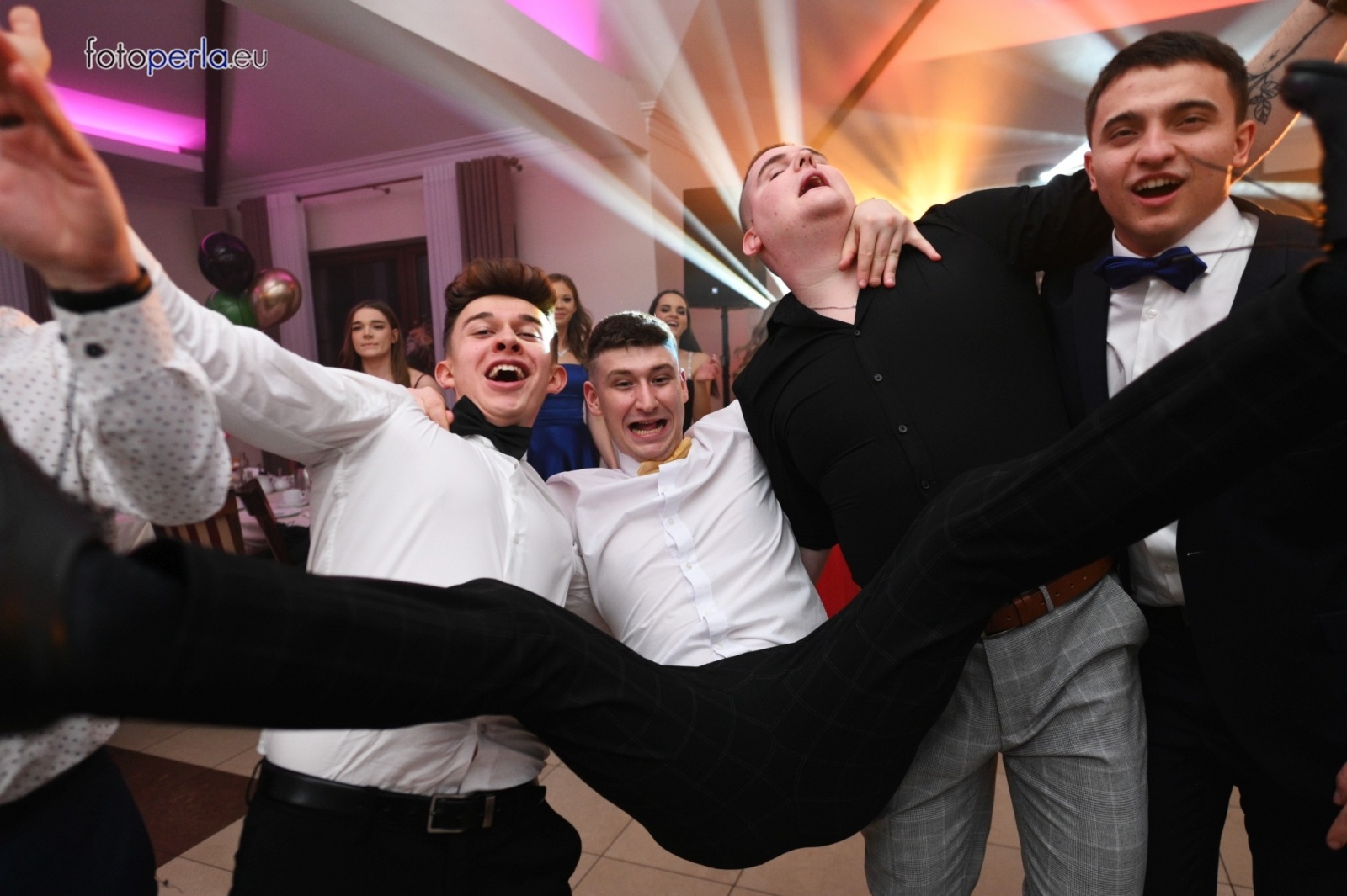 Zdjęcie w galerii na portalu naszwodzislaw.com: Studniówka maturzystów wodzisławskiego ZST wiadomości z regionu