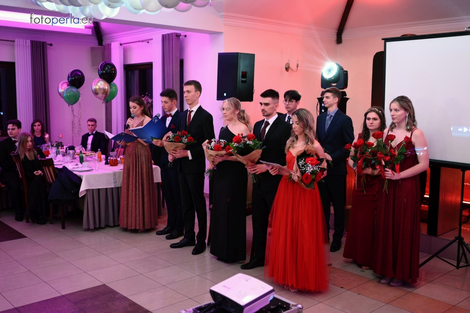 Zdjęcie w galerii na portalu naszwodzislaw.com: Studniówka maturzystów wodzisławskiego ZST wiadomości z regionu