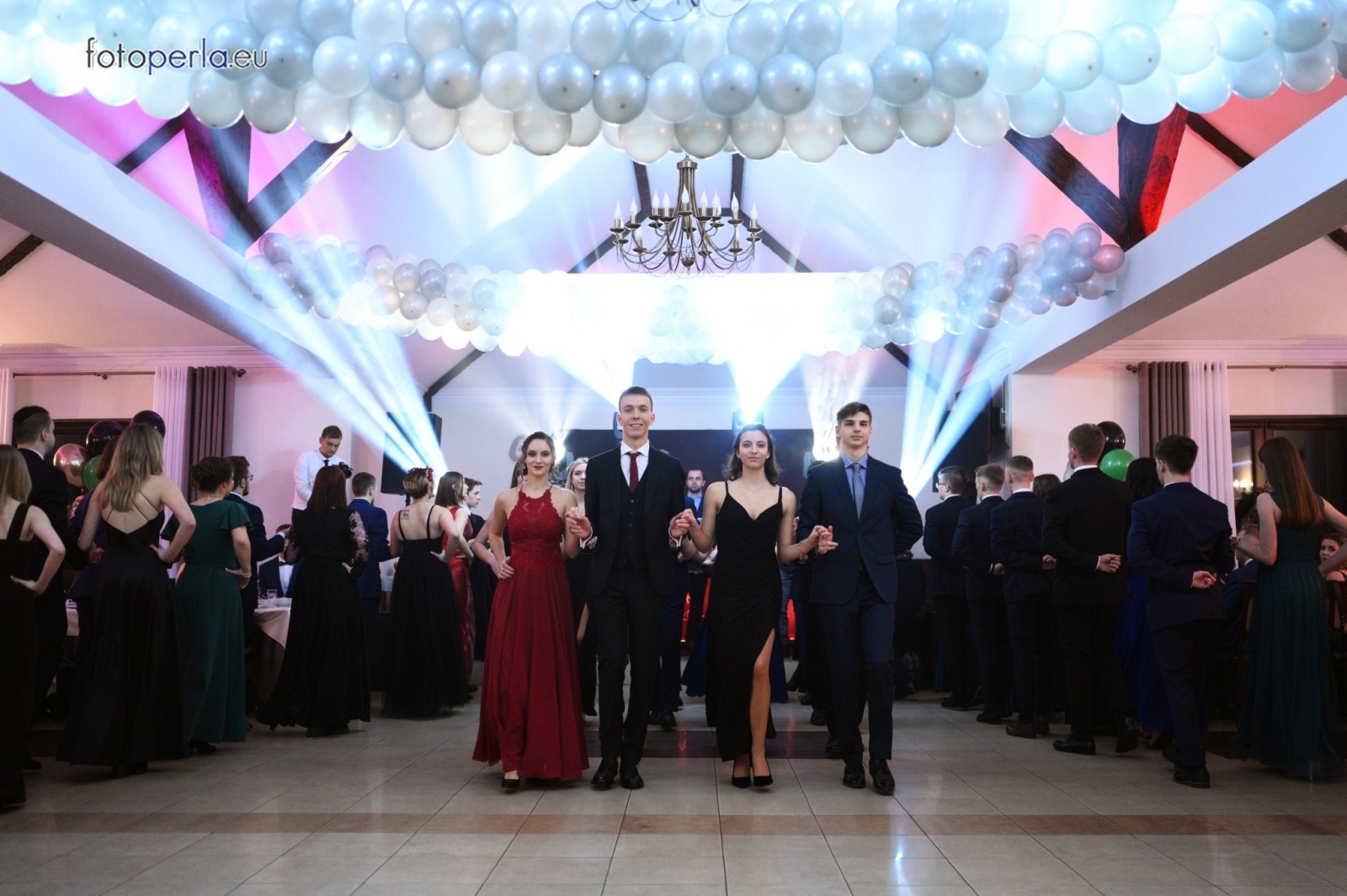 Zdjęcie w galerii na portalu naszwodzislaw.com: Studniówka maturzystów wodzisławskiego ZST wiadomości z regionu