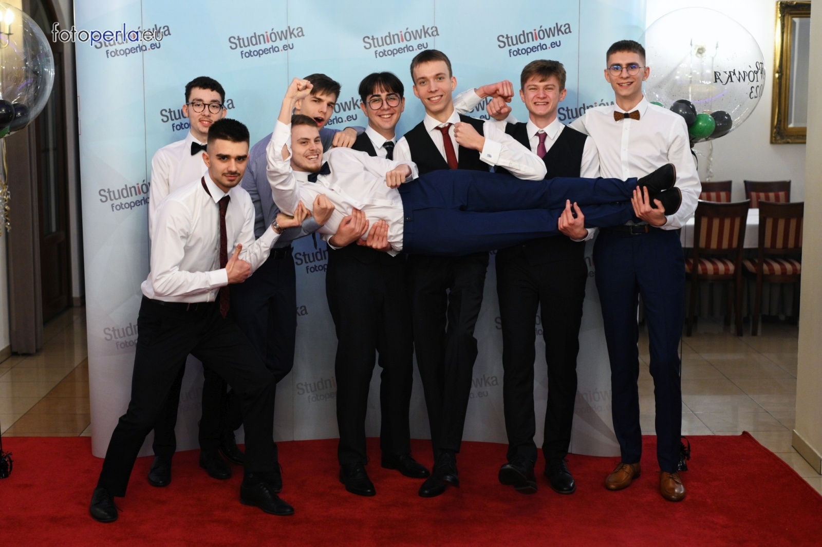 Zdjęcie w galerii na portalu naszwodzislaw.com: Studniówka maturzystów wodzisławskiego ZST wiadomości z regionu