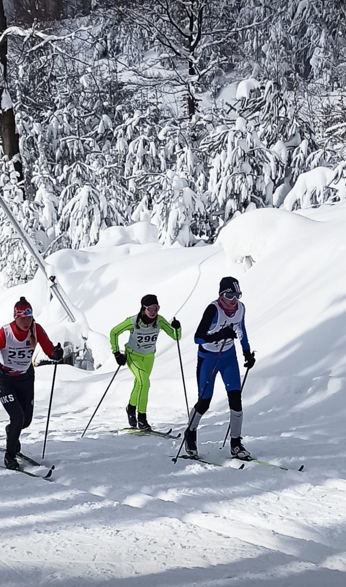Zdjęcie w galerii na portalu naszwodzislaw.com: Martyna Cholajda z KS Ski Team najlepsza w biegu o Istebniański Bruclik wiadomości z regionu