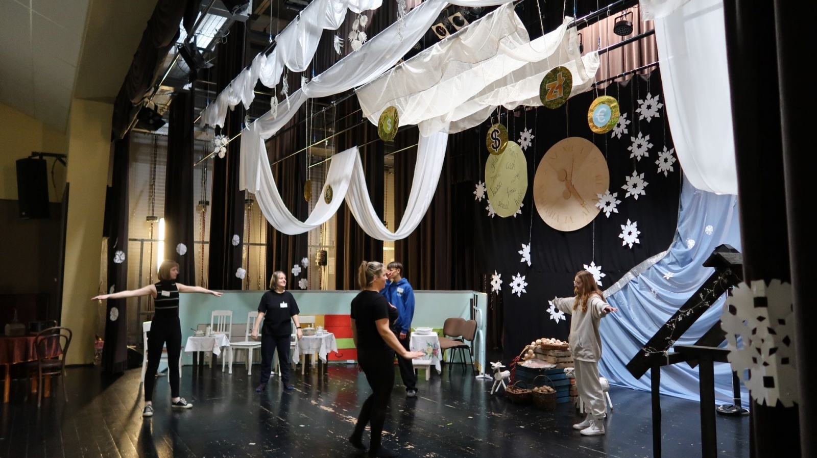 Zdjęcie w galerii na portalu naszwodzislaw.com: Zawodowy Debiut na finiszu! Za nami pierwsza edycja programu wiadomości z regionu