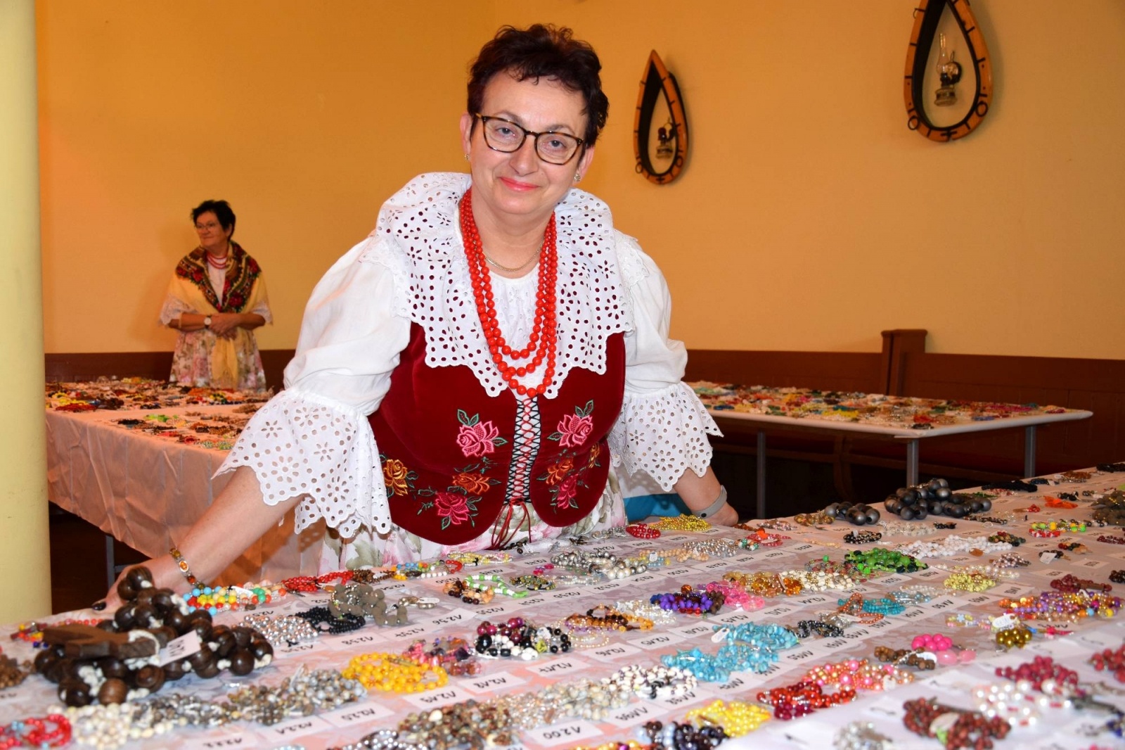 Zdjęcie w galerii na portalu naszwodzislaw.com: Mariola Dusza chce pobić różańcowy rekord Guinnesa wiadomości z regionu