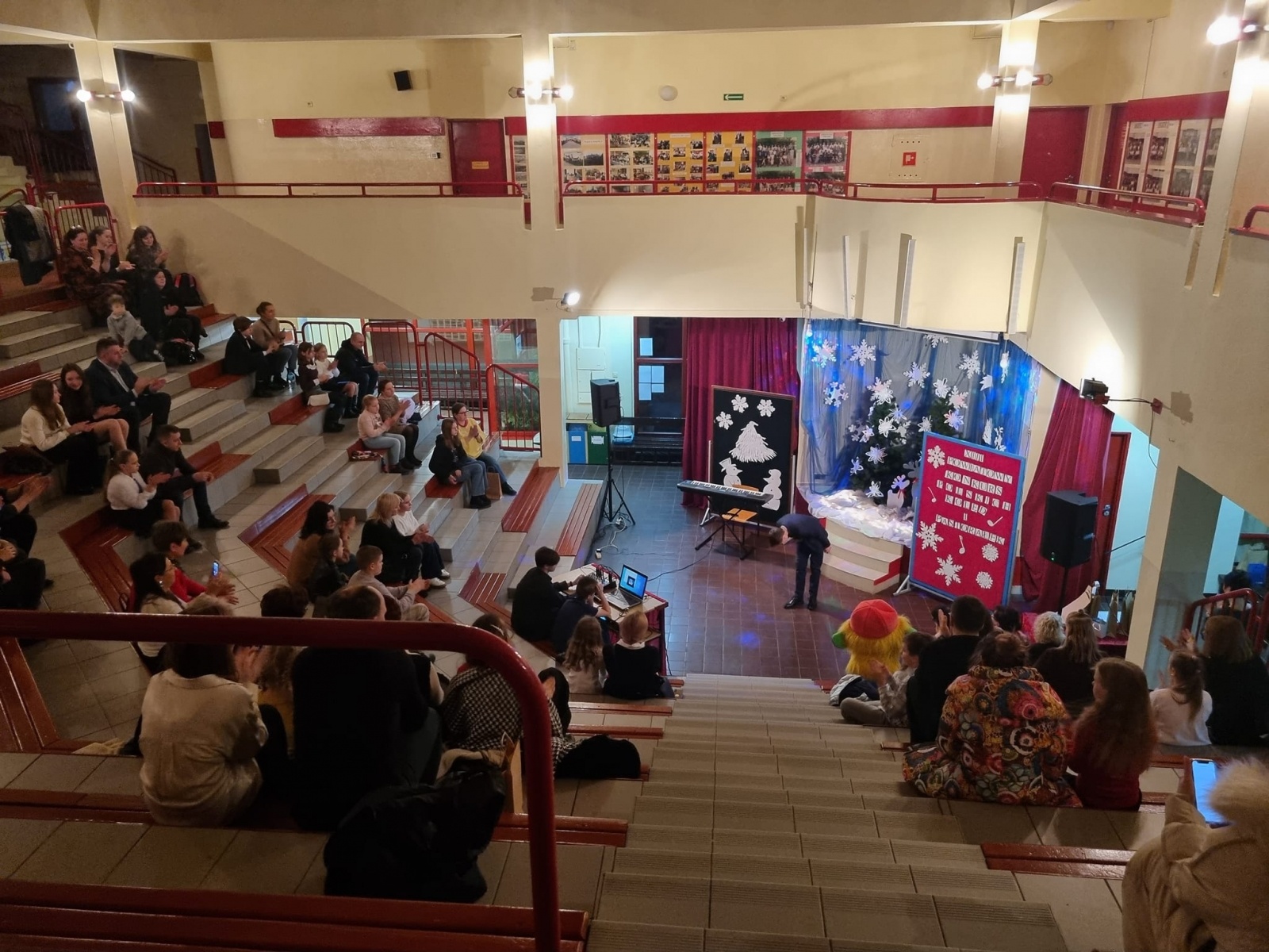 Zdjęcie w galerii na portalu naszwodzislaw.com: Wyniki XIII Powiatowego Konkursu Polskich Kolęd i Pastorałek wiadomości z regionu