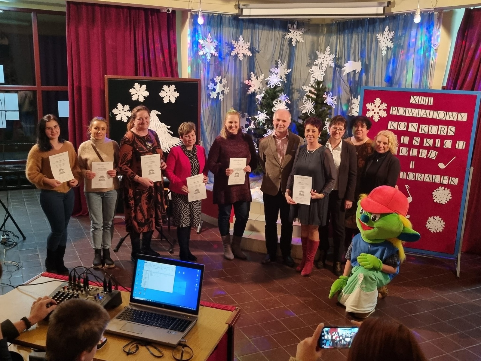 Zdjęcie w galerii na portalu naszwodzislaw.com: Wyniki XIII Powiatowego Konkursu Polskich Kolęd i Pastorałek wiadomości z regionu