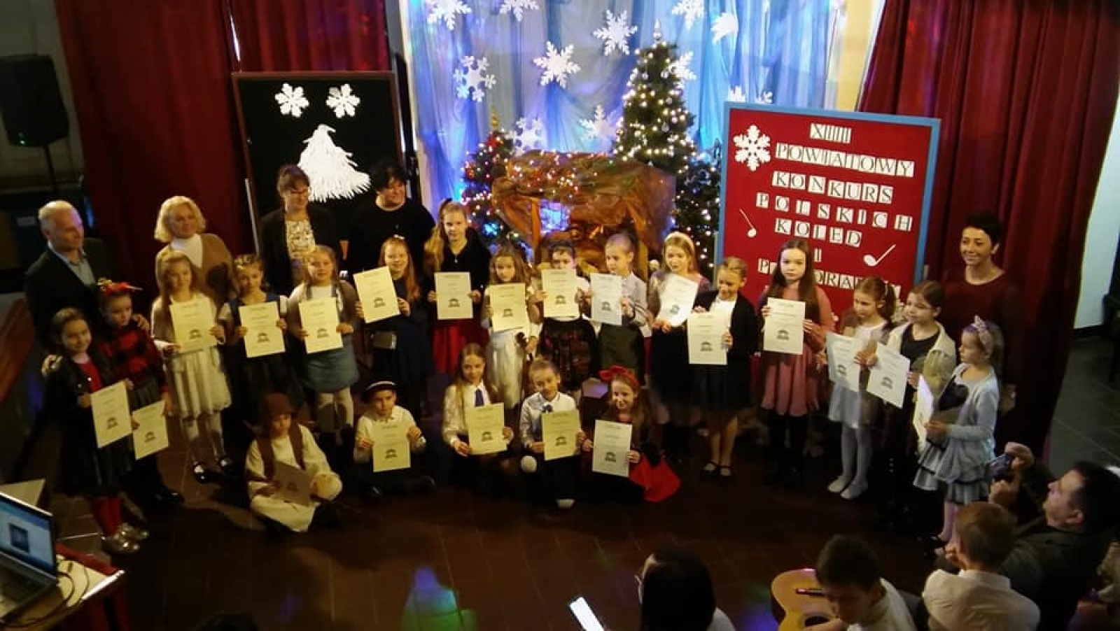 Zdjęcie w galerii na portalu naszwodzislaw.com: Wyniki XIII Powiatowego Konkursu Polskich Kolęd i Pastorałek wiadomości z regionu