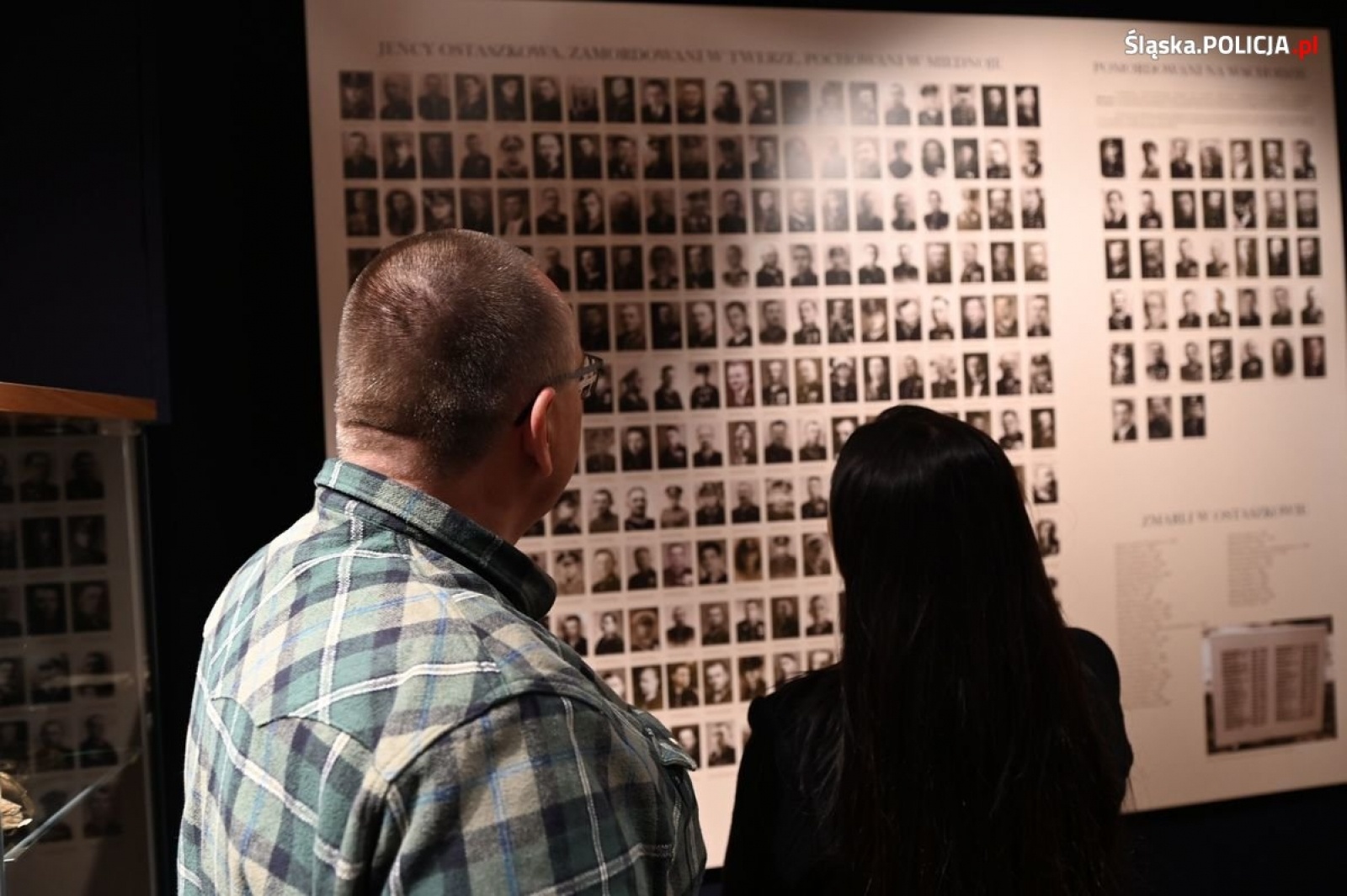 Zdjęcie w galerii na portalu naszwodzislaw.com: Zwyciężczyni aukcji odwiedziła komendę wojewódzką wiadomości z regionu