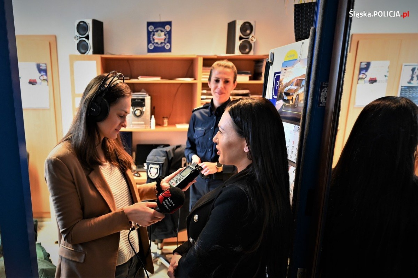 Zdjęcie w galerii na portalu naszwodzislaw.com: Zwyciężczyni aukcji odwiedziła komendę wojewódzką wiadomości z regionu