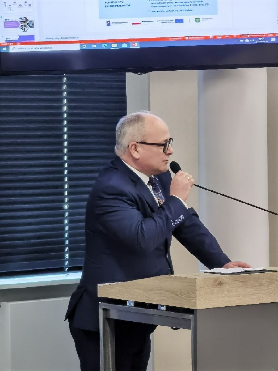 Zdjęcie w galerii na portalu naszwodzislaw.com: Fundusze unijne dla Śląska tematem spotkania w Starostwie wiadomości z regionu