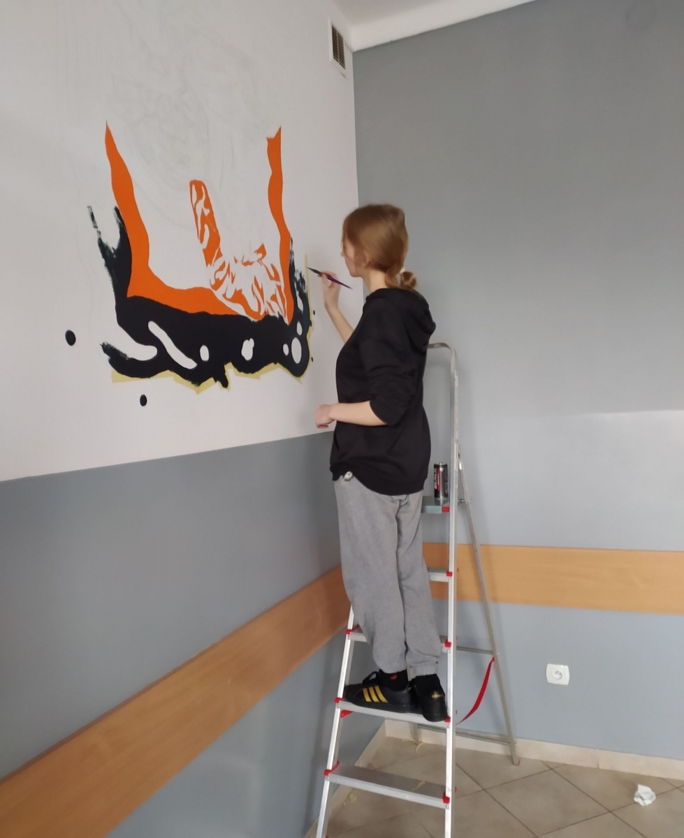 Zdjęcie w galerii na portalu naszwodzislaw.com: Farby i pędzle poszły w ruch. Inicjatywa uczniów ZSP w Pszowie wiadomości z regionu