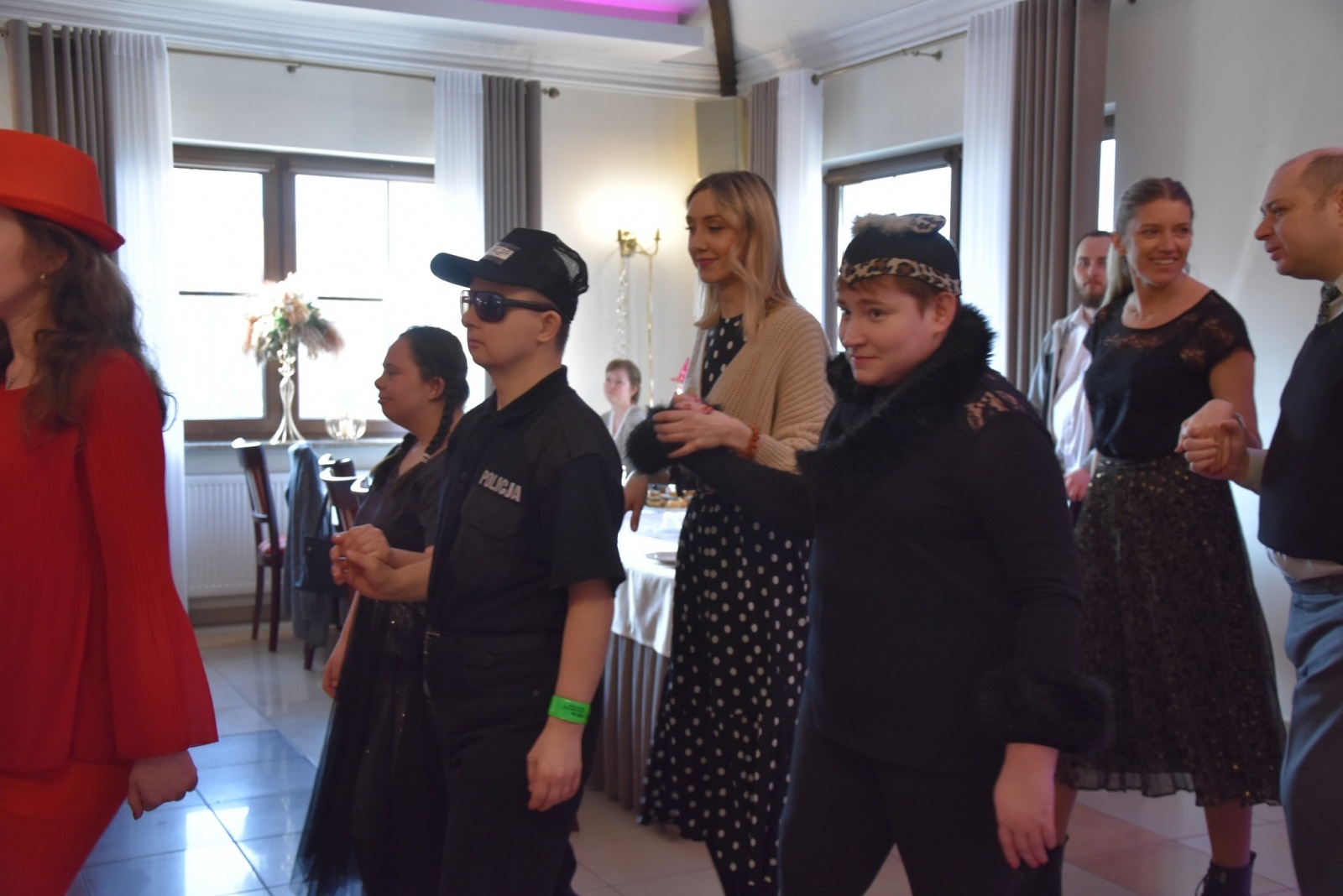 Zdjęcie w galerii na portalu naszwodzislaw.com: Magia karnawału, czyli 20. Bal Maskowy osób z niepełnosprawnościami [FOTO] wiadomości z regionu