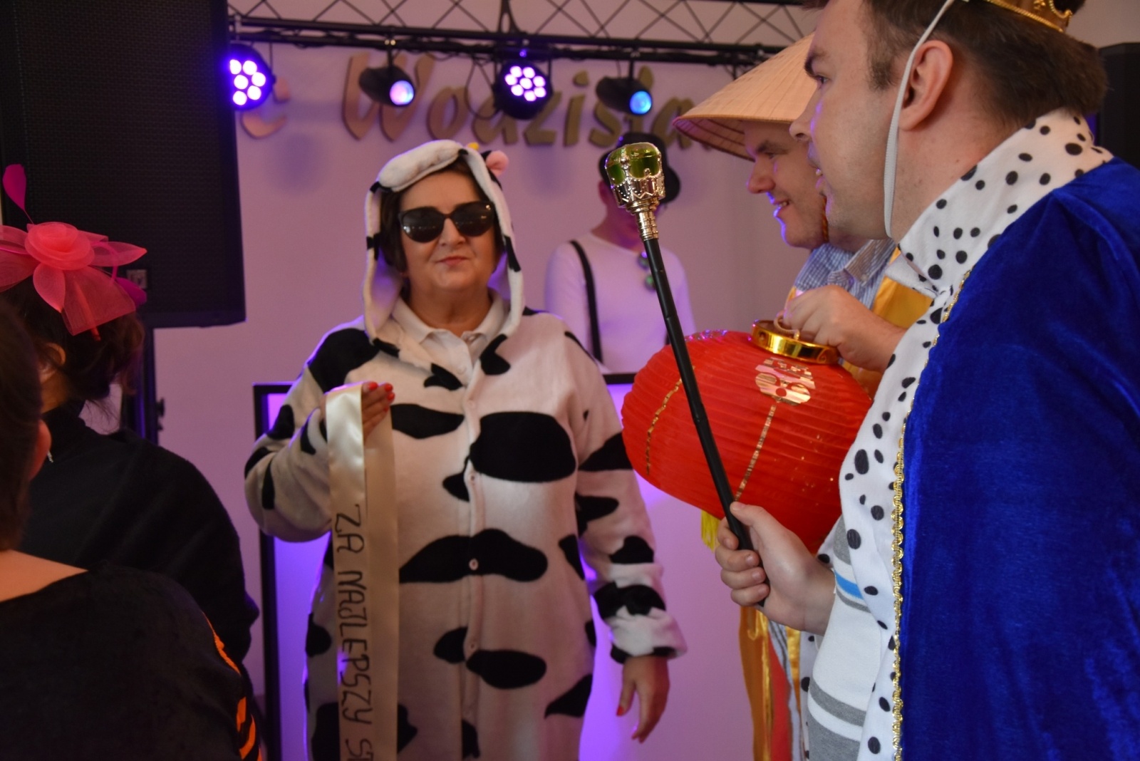 Zdjęcie w galerii na portalu naszwodzislaw.com: Magia karnawału, czyli 20. Bal Maskowy osób z niepełnosprawnościami [FOTO] wiadomości z regionu